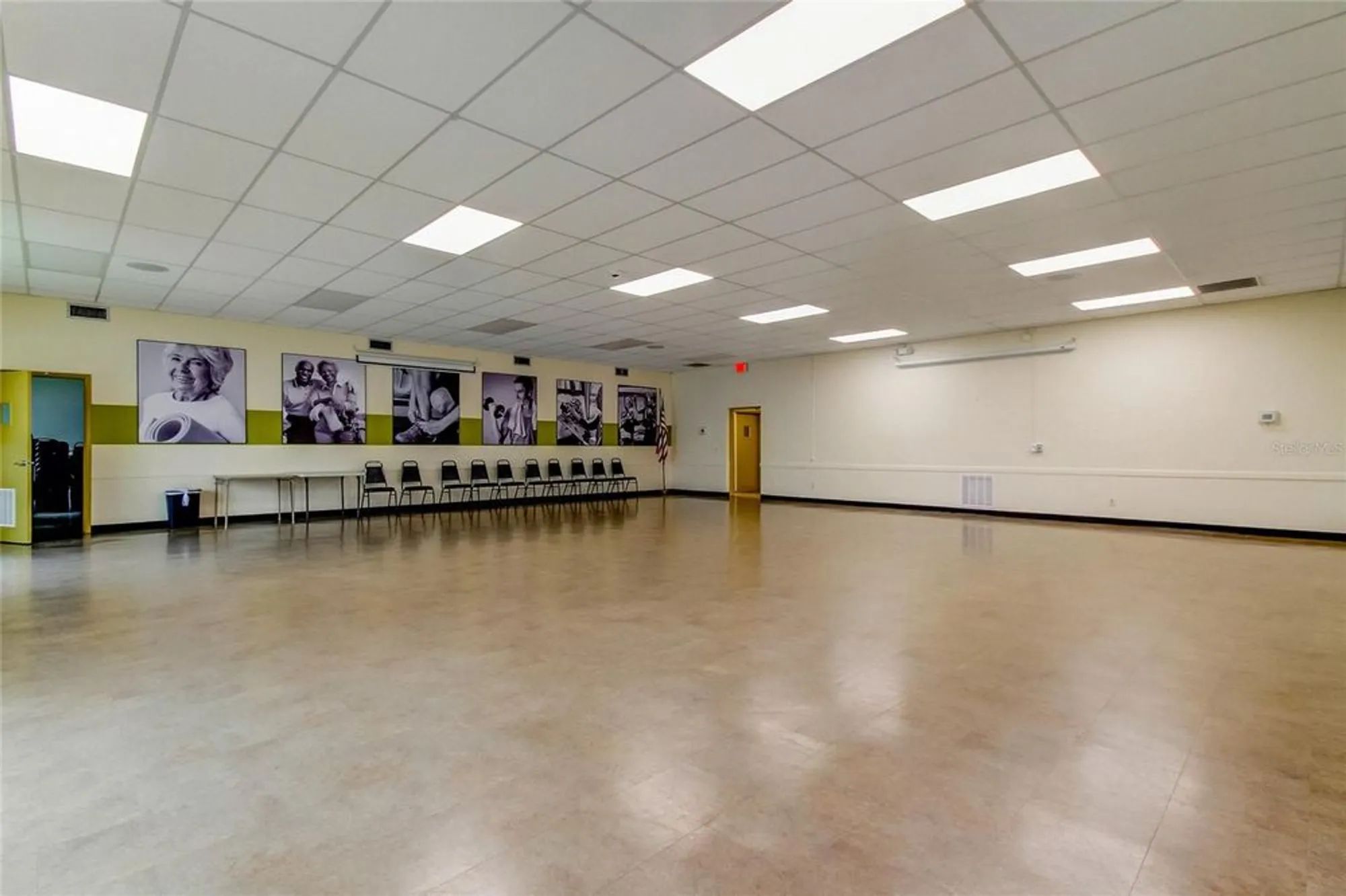 Property Slideshow image 44 of 75 | 2457 ecuadorian way apt 57, Clearwater, FL, 33763