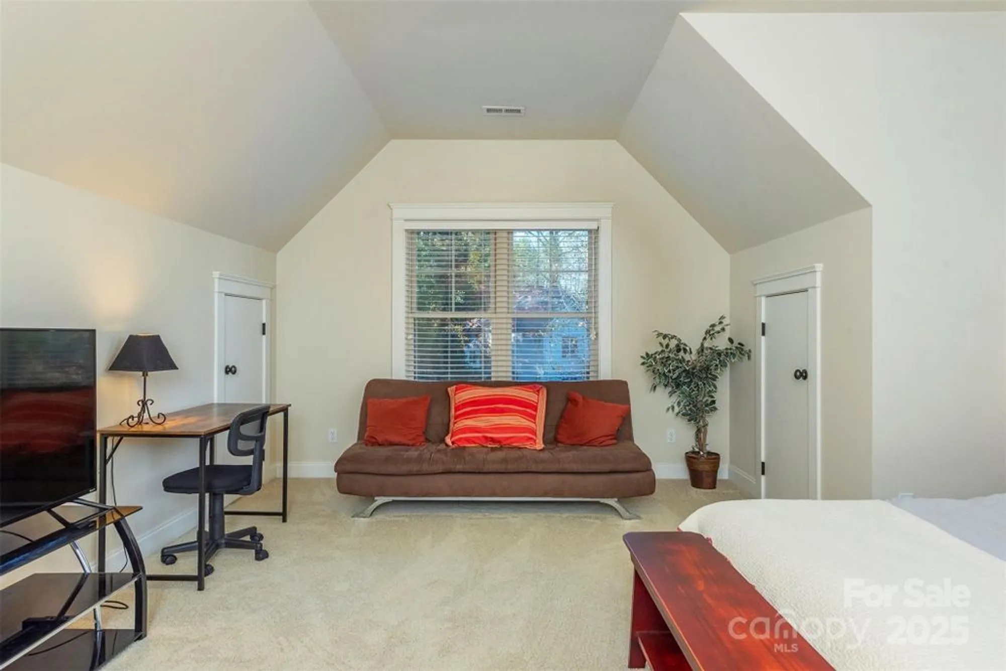 Property Slideshow image 36 of 48 | 4 yellow owl dr, Biltmore Lake, NC, 28715