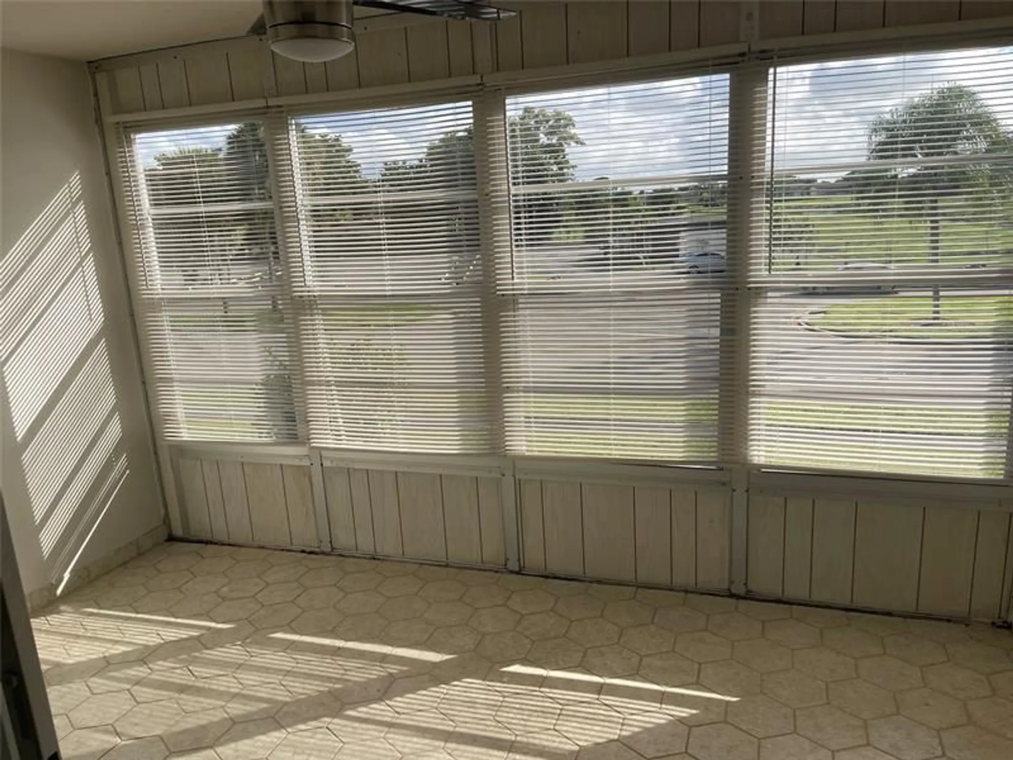 Property Slideshow image 14 of 57 | 1005 country club dr apt 205, Margate, FL, 33063