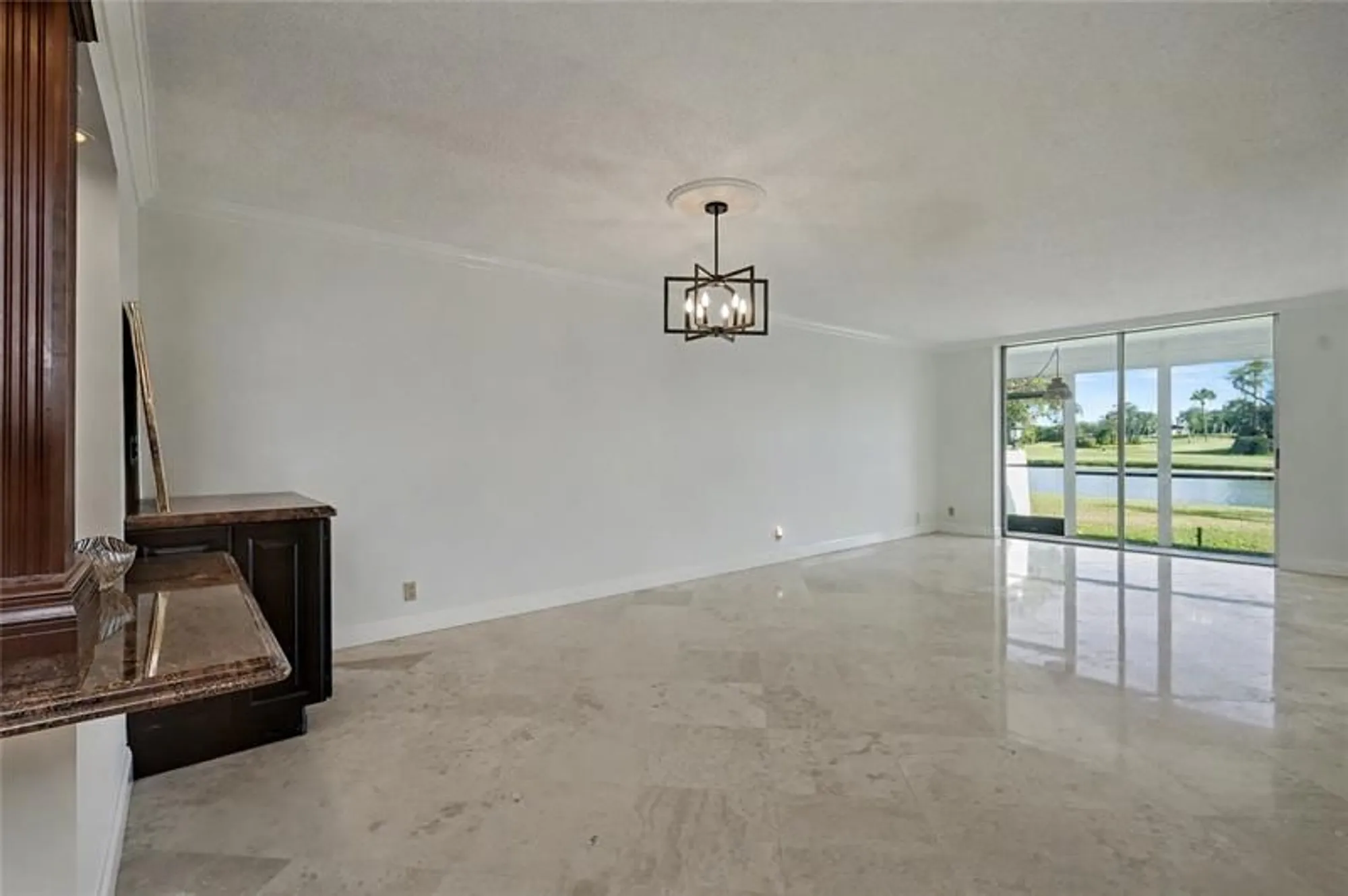 Property Slideshow image 3 of 56 | 9320 s hollybrook lake dr 103, Pembroke Pines, FL, 33025