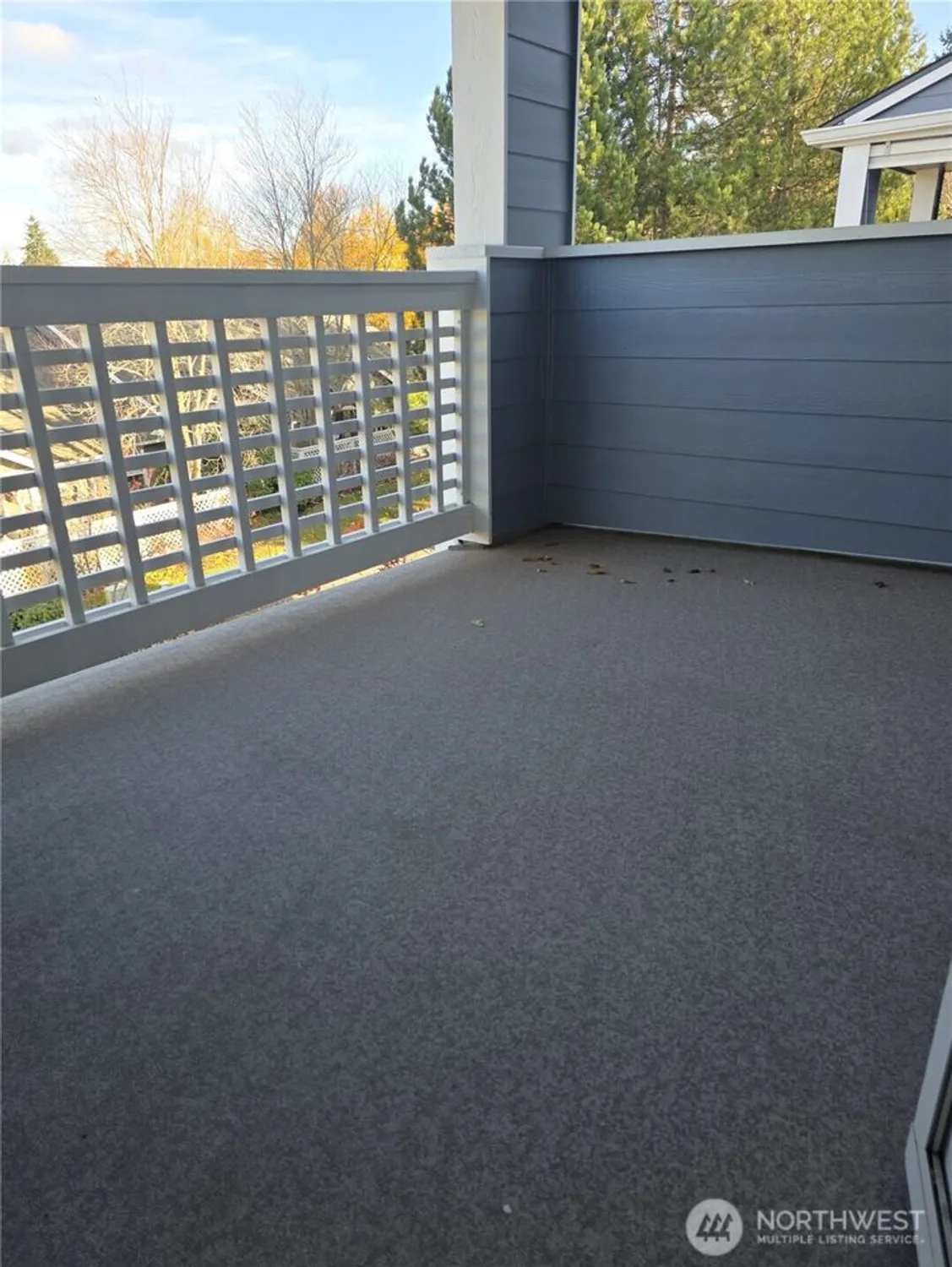 Property Slideshow image 31 of 40 | 3935 226th pl 313, Issaquah, WA, 98029