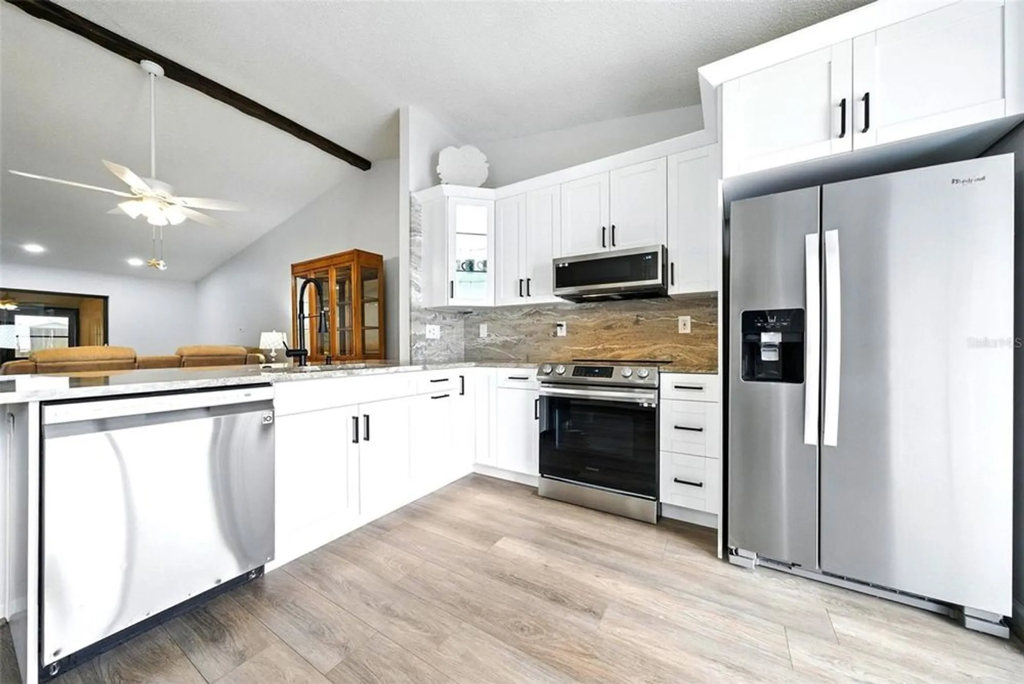 Property Slideshow image 18 of 44 | 1725 pine ridge way e, Palm Harbor, FL, 34684