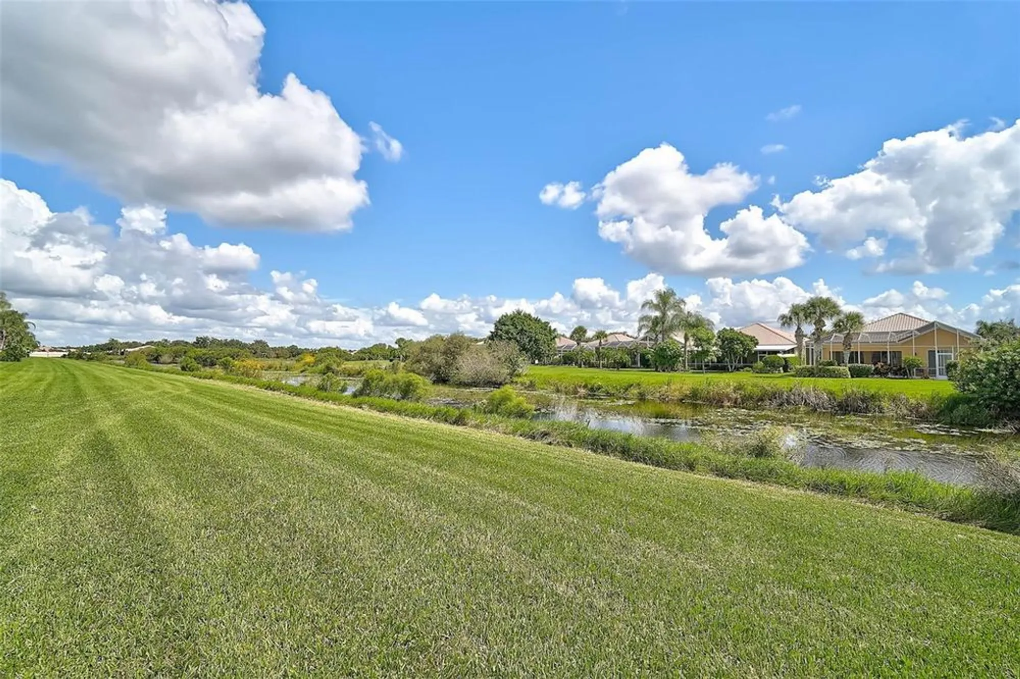 Property Slideshow image 32 of 51 | 1737 burgos dr, Sarasota, FL, 34238
