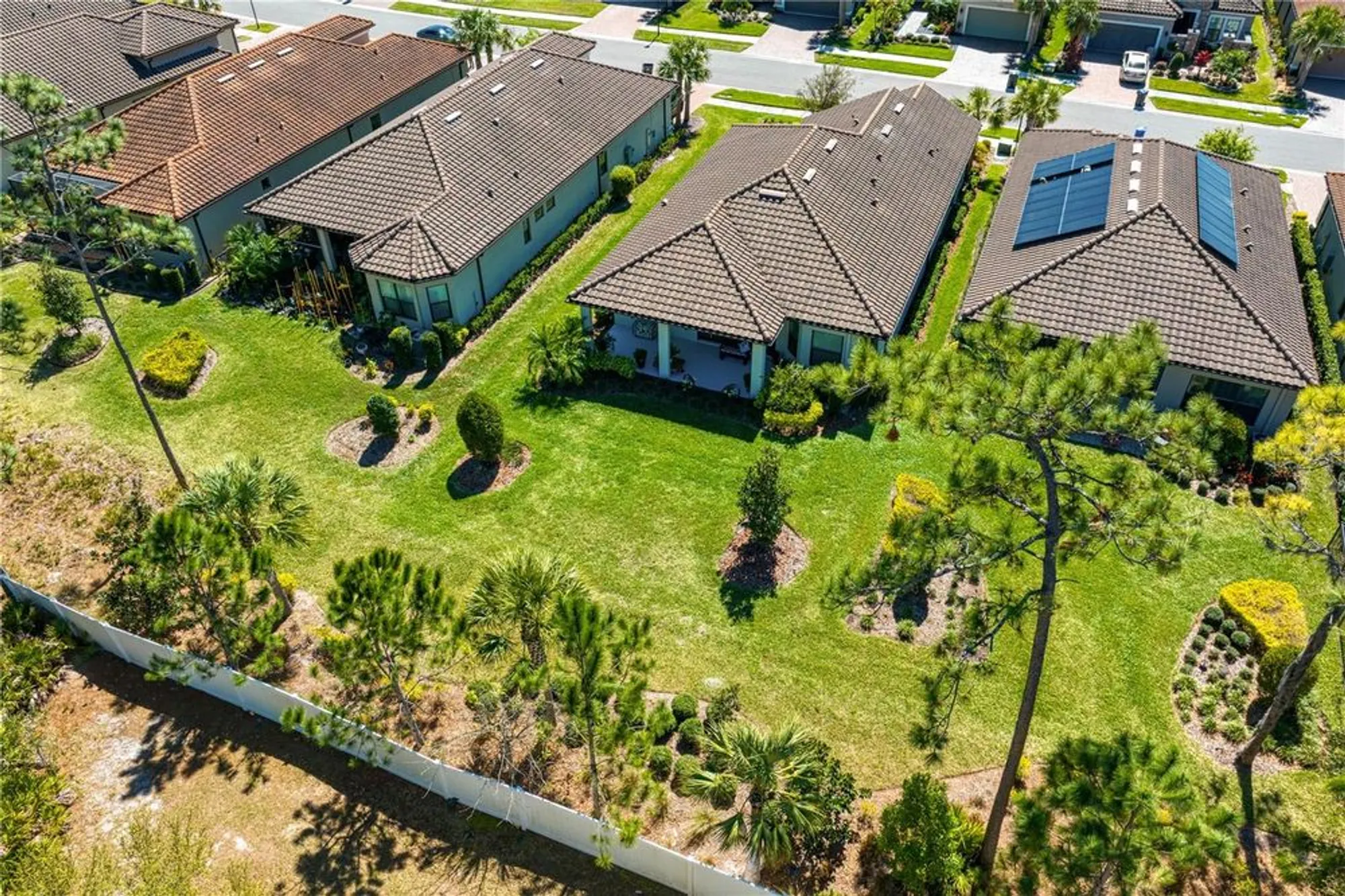 Property Slideshow image 49 of 68 | 20173 umbria hill dr, Tampa, FL, 33647