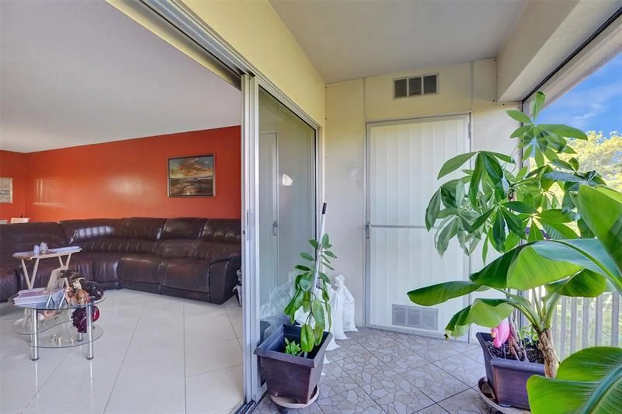 Property Slideshow image 16 of 30 | 901 sw 138th ave 403c, Pembroke Pines, FL, 33027