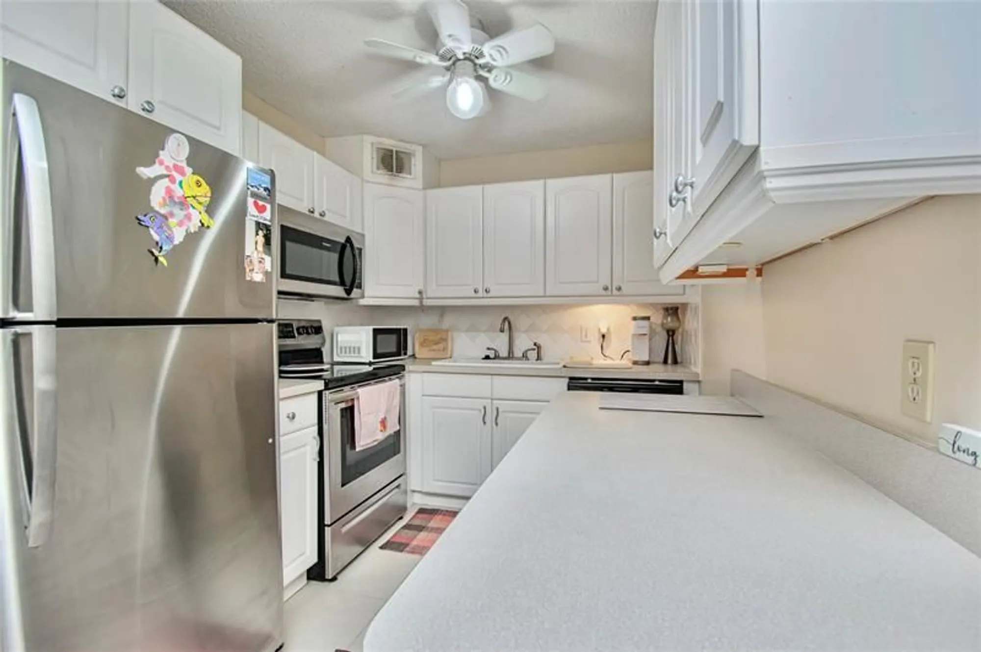 Property Slideshow image 8 of 30 | 235 kent n # 235, West Palm Beach, FL, 33417