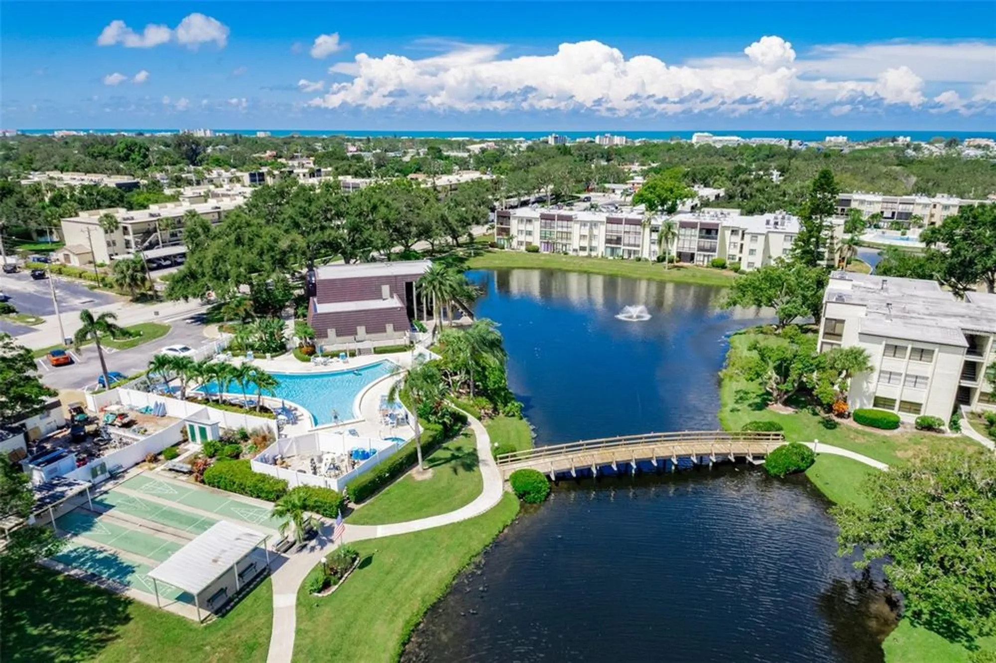 Property Slideshow image 16 of 40 | 14130 rosemary ln apt 5114, Largo, FL, 33774