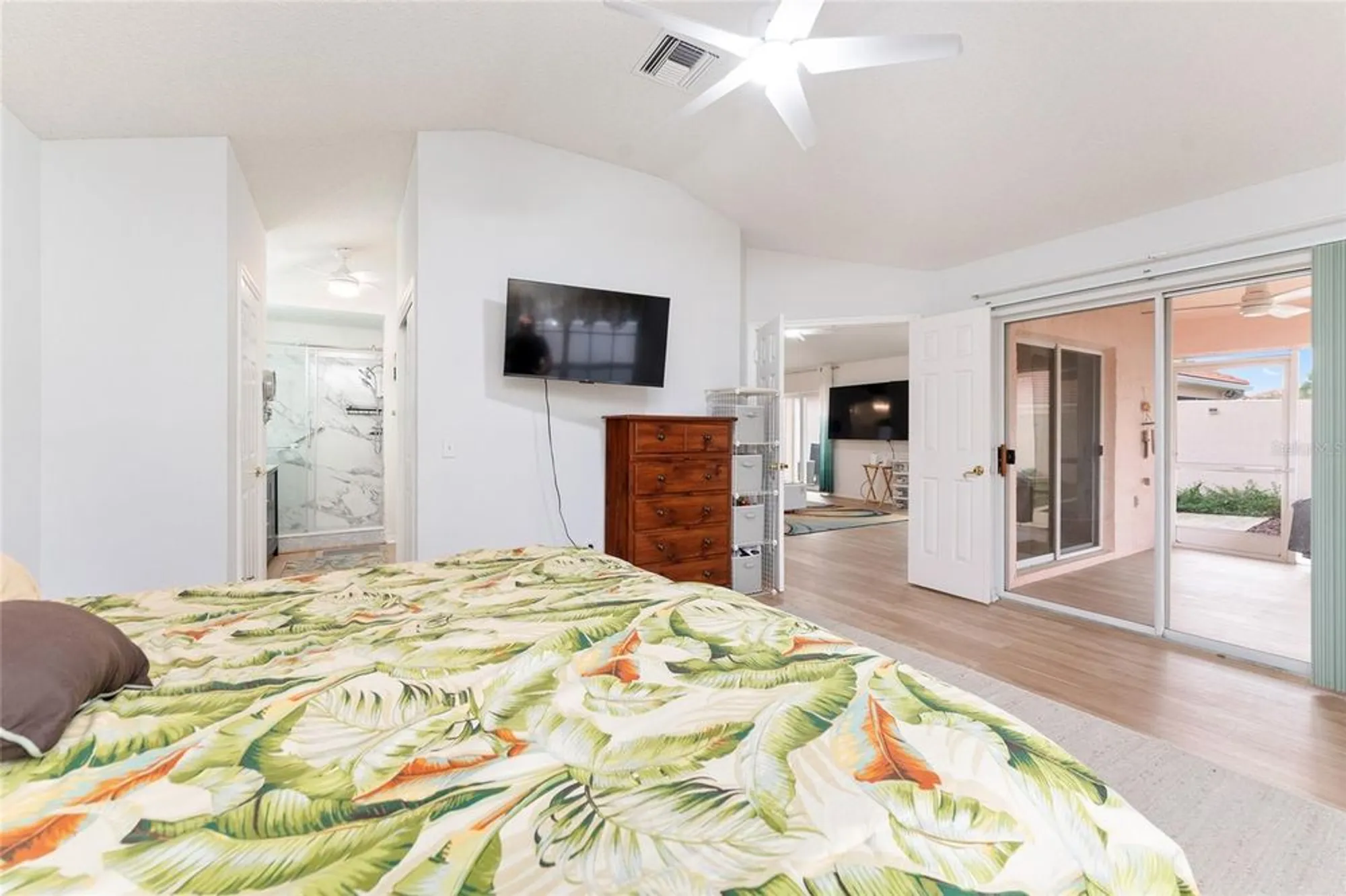Property Slideshow image 36 of 65 | 906 santa anna ln, The Villages, FL, 32159