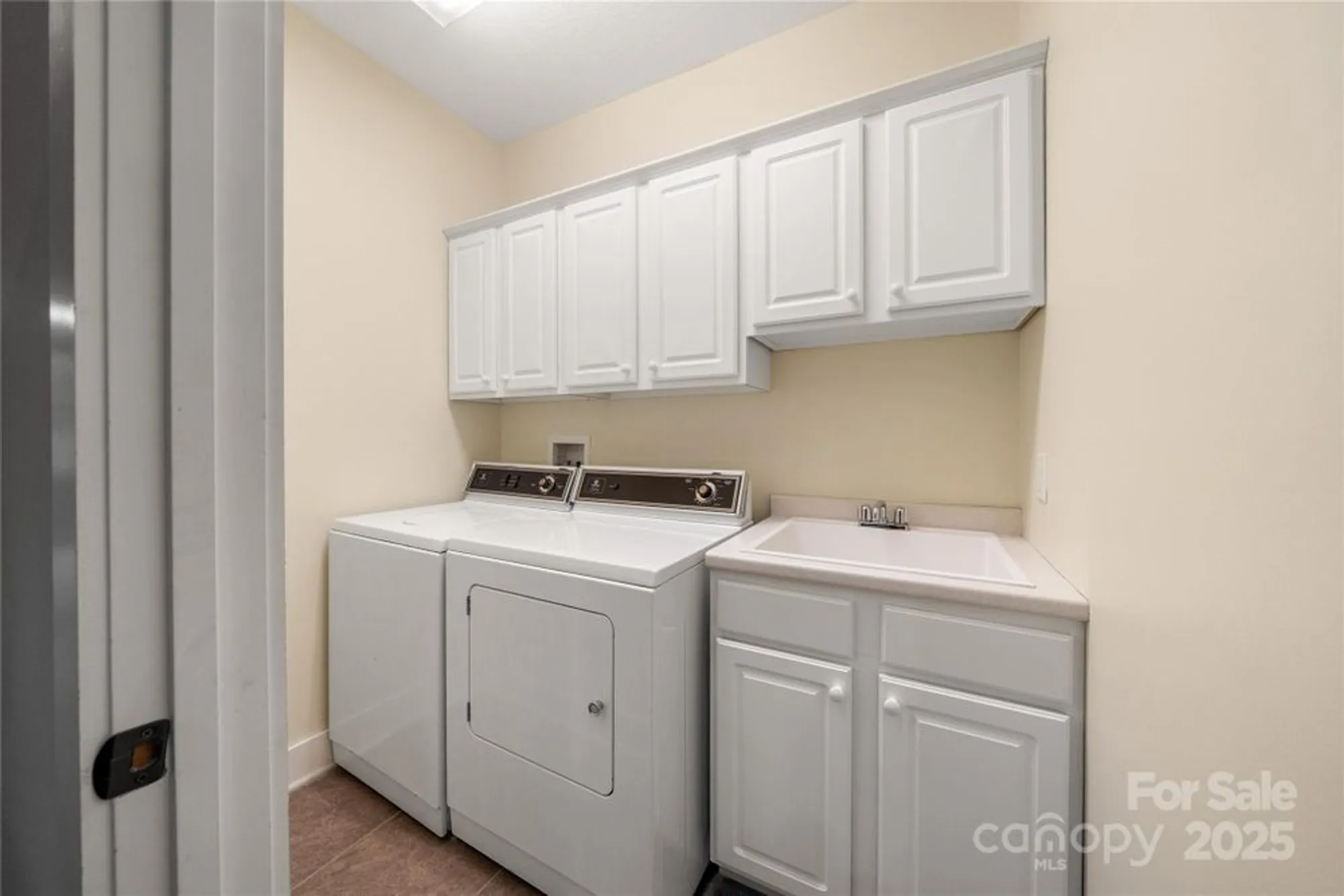 Property Slideshow image 23 of 41 | 22 craftsman view dr, Asheville, NC, 28804