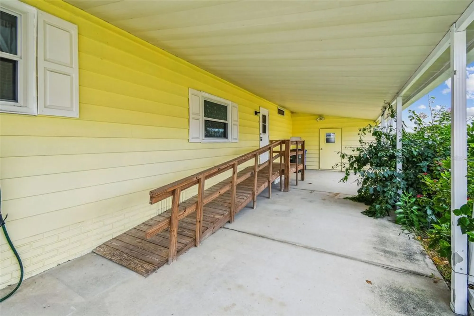 Property Slideshow image 12 of 77 | 1811 sherwood hill dr, Lakeland, FL, 33810