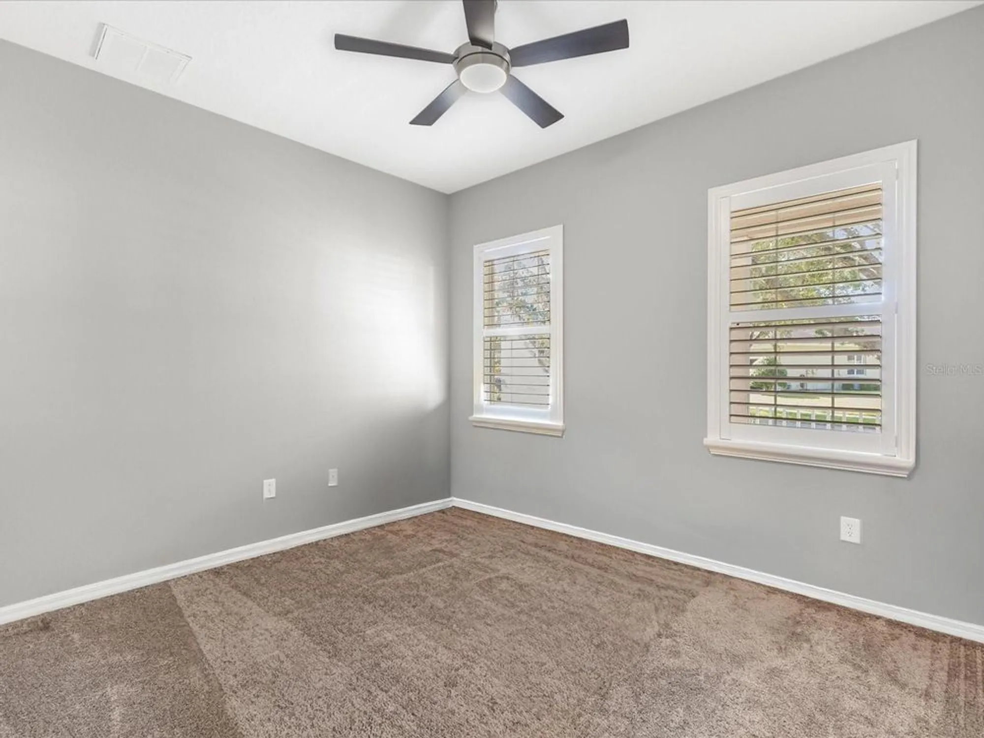 Property Slideshow image 16 of 28 | 5347 cappleman loop, Brooksville, FL, 34601