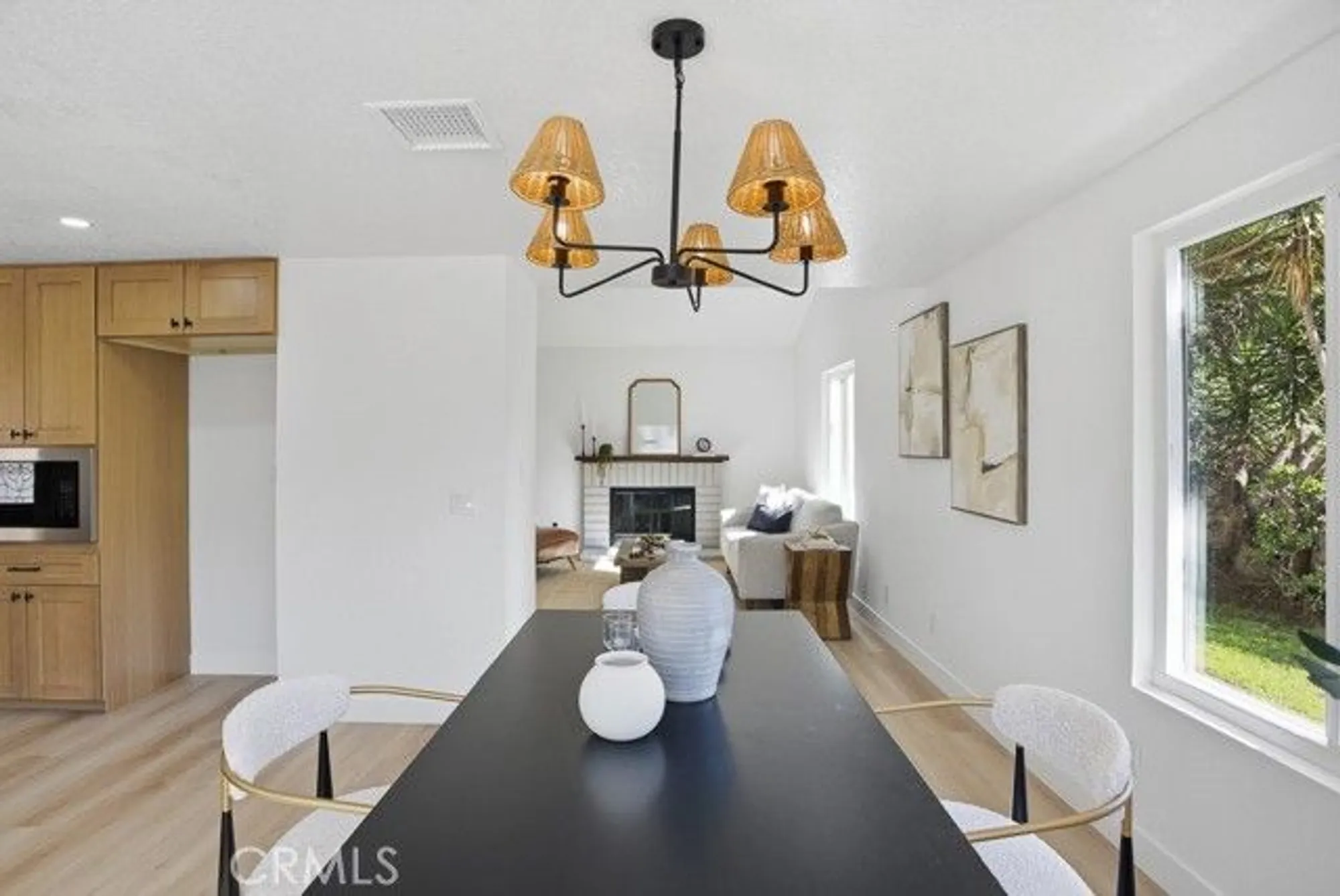 Property Slideshow image 15 of 52 | 1069 belleza st, Camarillo, CA, 93012