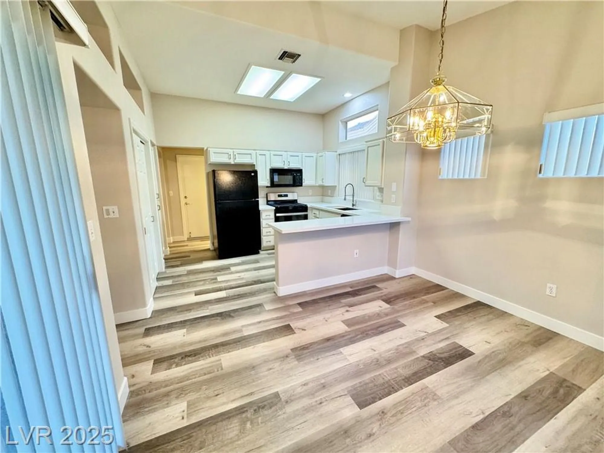 Property Slideshow image 7 of 98 | 10316 bent brook pl, Las Vegas, NV, 89134