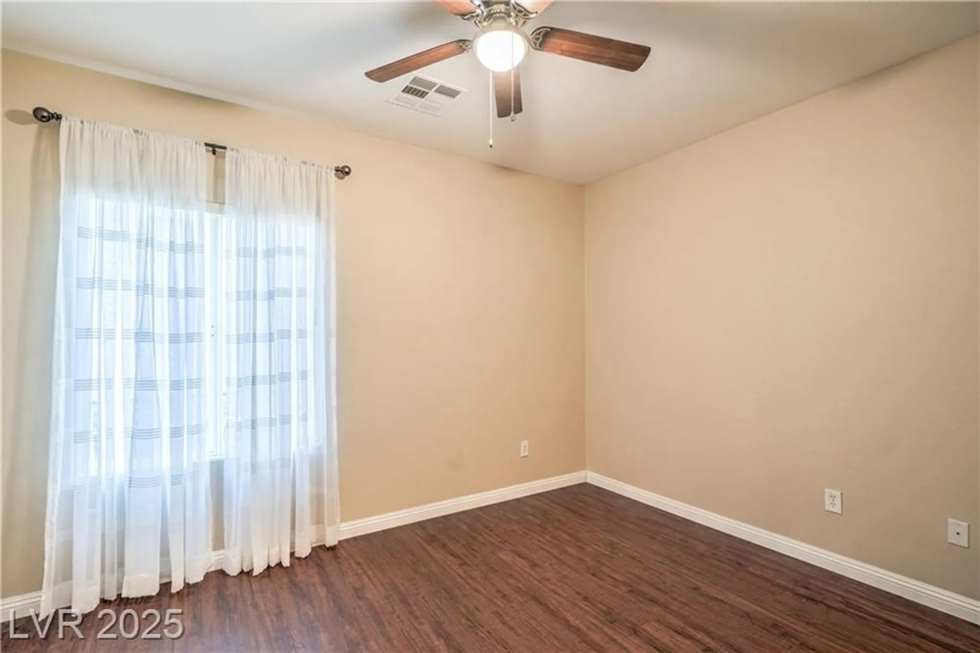 Property Slideshow image 24 of 52 | 2148 shadow canyon dr, Henderson, NV, 89044