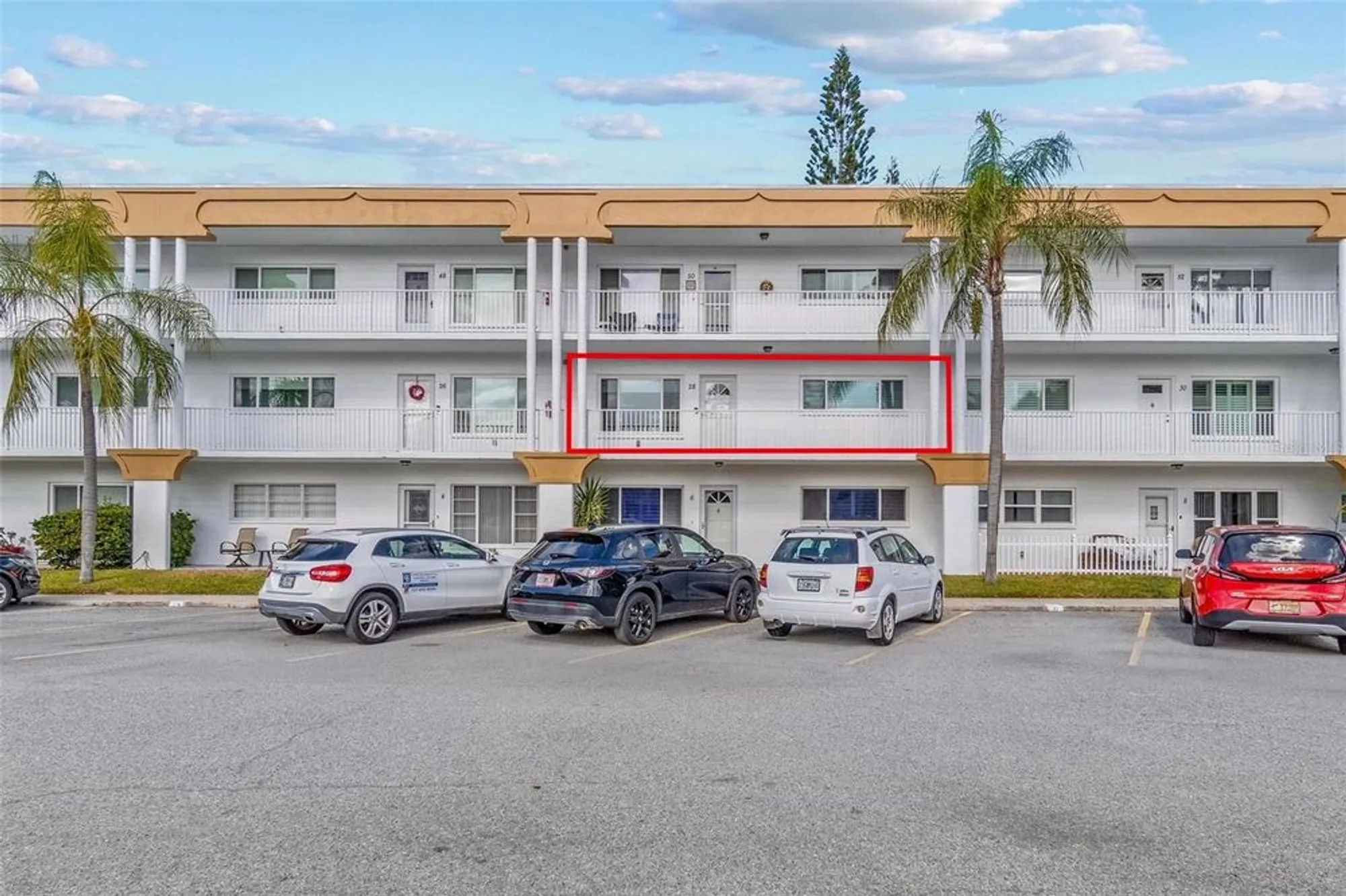 Property Slideshow image 17 of 70 | 2430 brazilia dr 28, Clearwater, FL, 33763