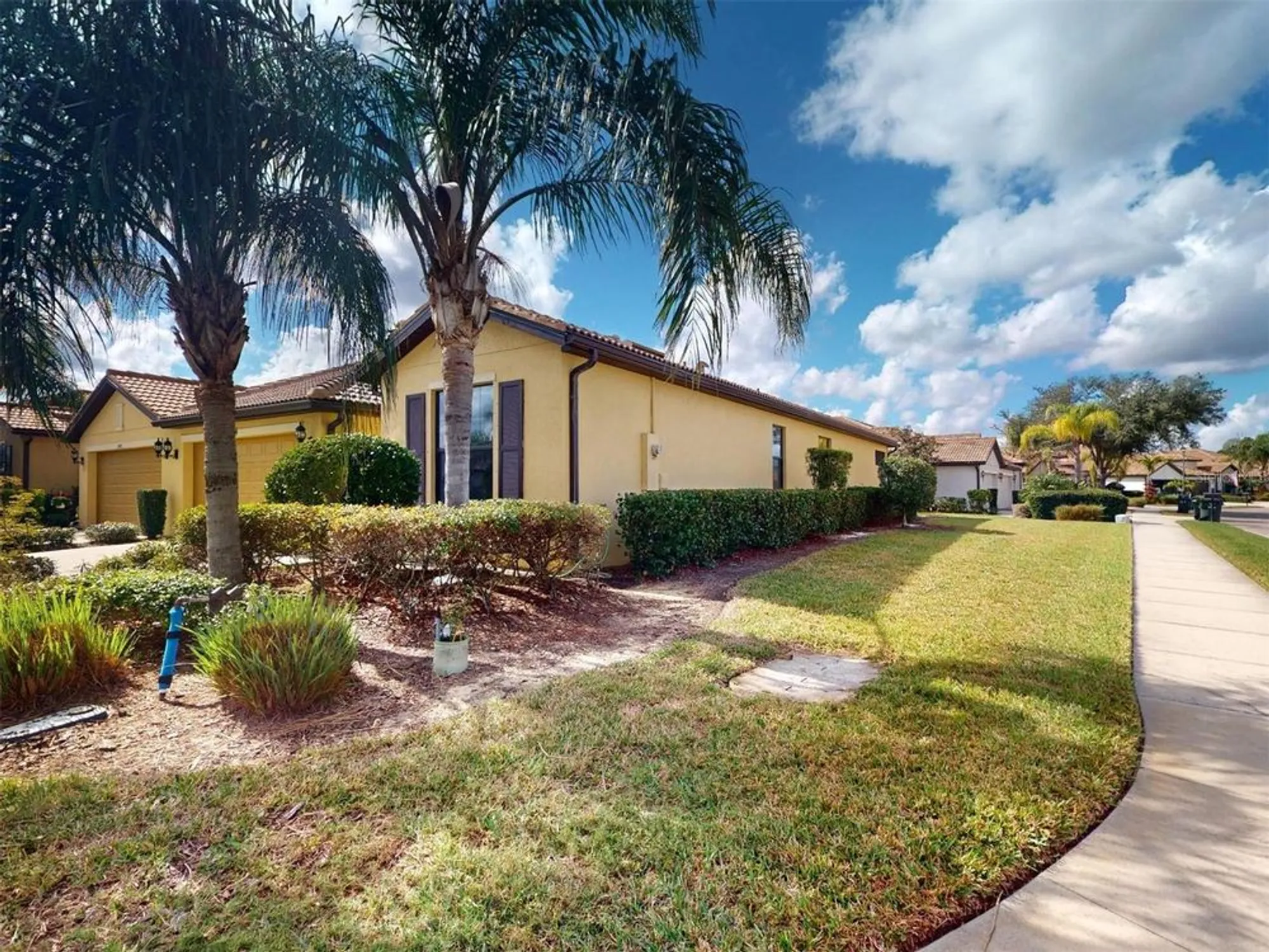 Property Slideshow image 31 of 47 | 2419 daisy dr, North Port, FL, 34289