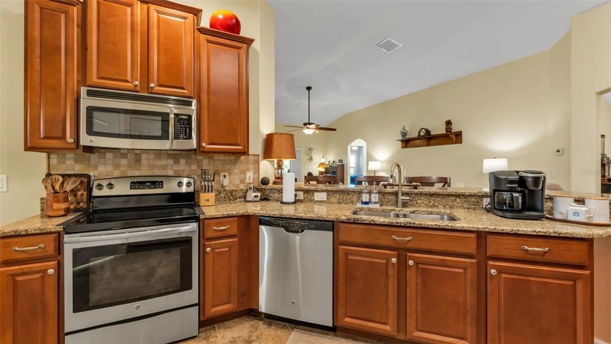 Property Slideshow image 25 of 80 | 4016 carteret dr, Winter Haven, FL, 33884