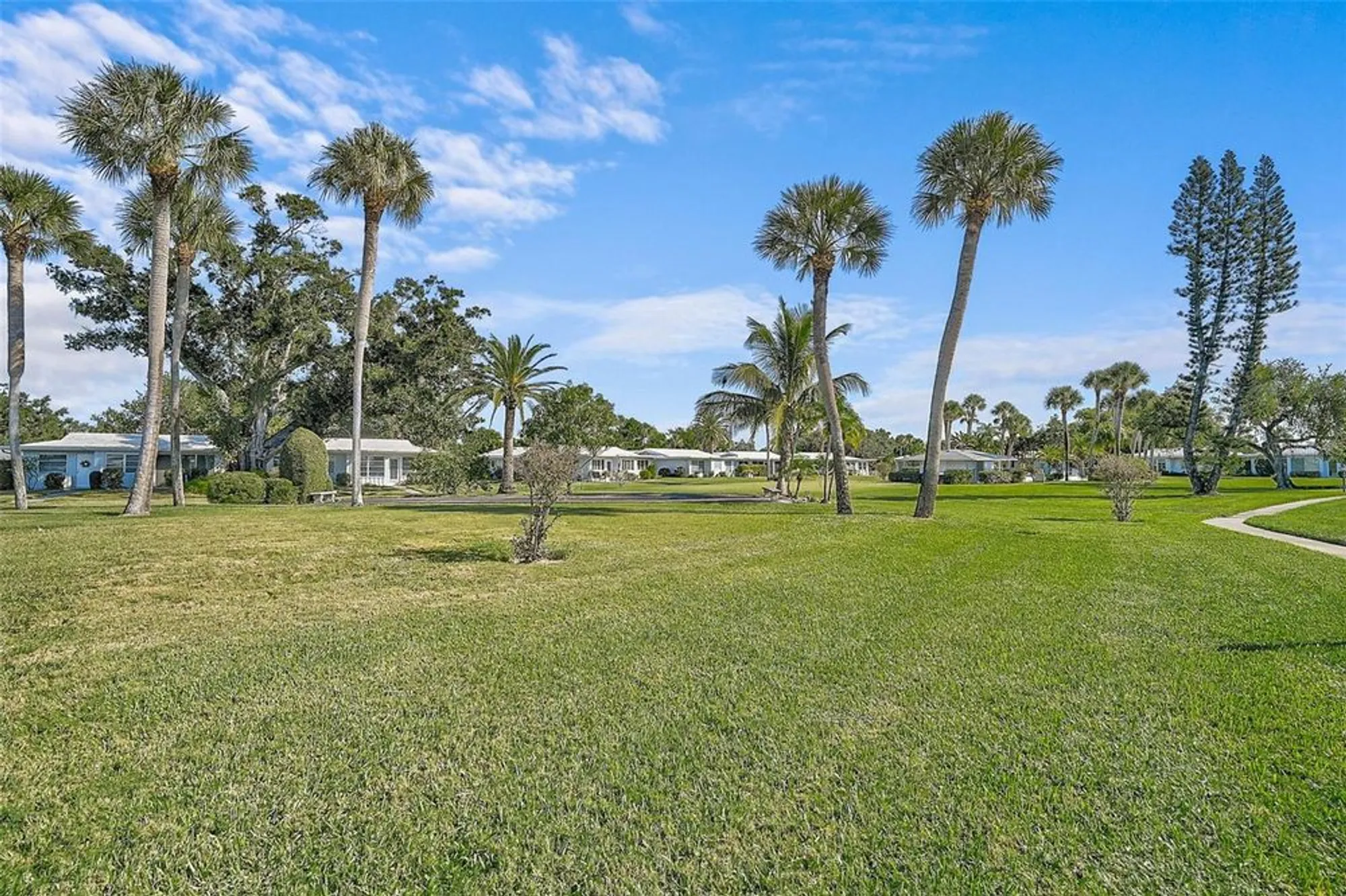 Property Slideshow image 32 of 38 | 3251 southfield ln # 917, Sarasota, FL, 34239