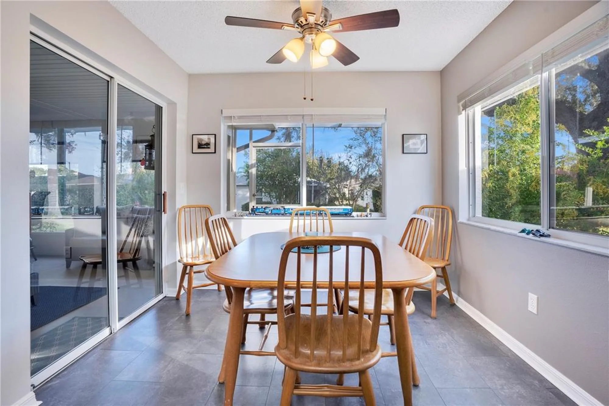 Property Slideshow image 14 of 48 | 725 timbercrest dr, Leesburg, FL, 34748