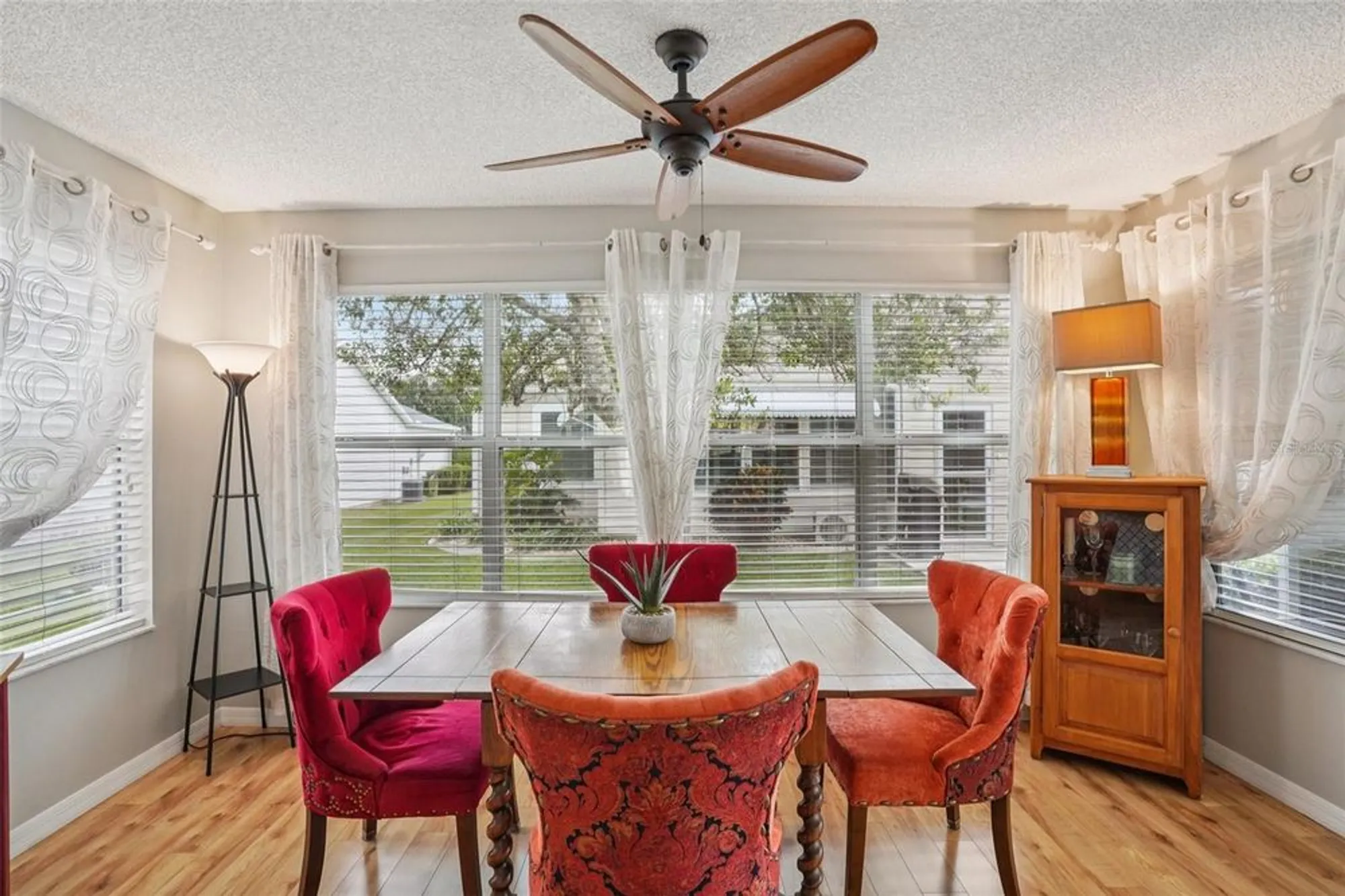 Property Slideshow image 14 of 38 | 2737 privada dr, The Villages, FL, 32162