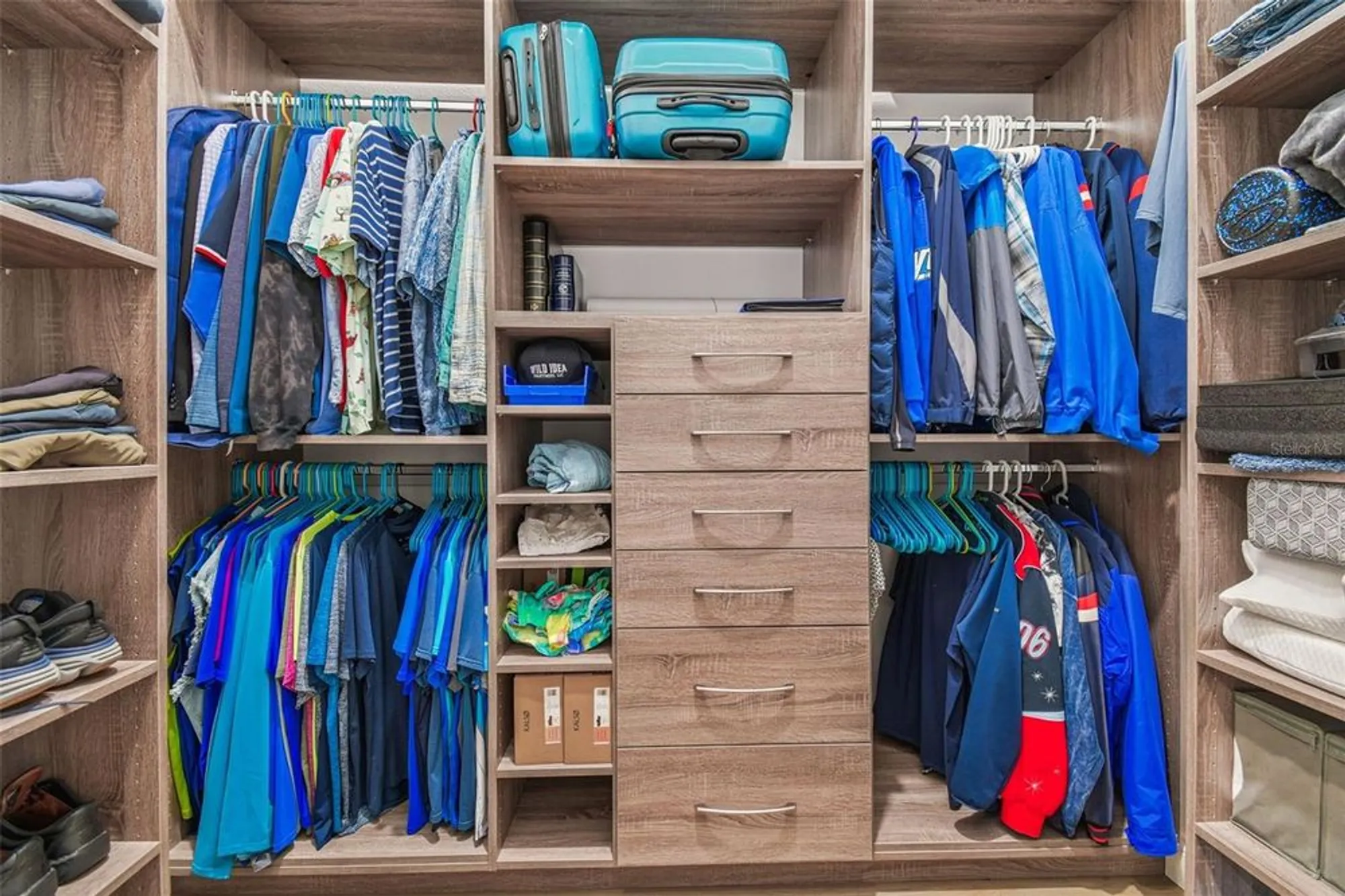 Property Slideshow image 20 of 100 | 29171 ginnetto dr, Wesley Chapel, FL, 33543