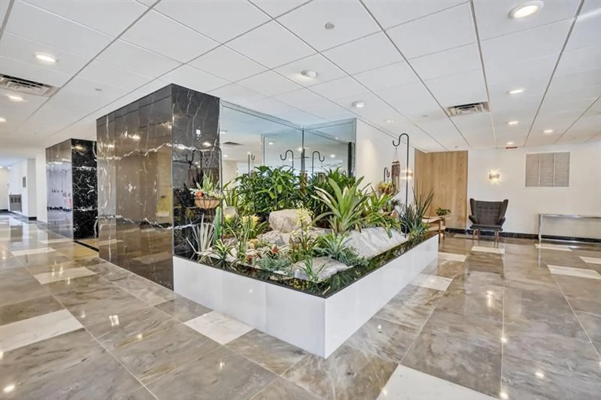 Property Slideshow image 25 of 28 | 3333 ne 34th st 209, Fort Lauderdale, FL, 33308