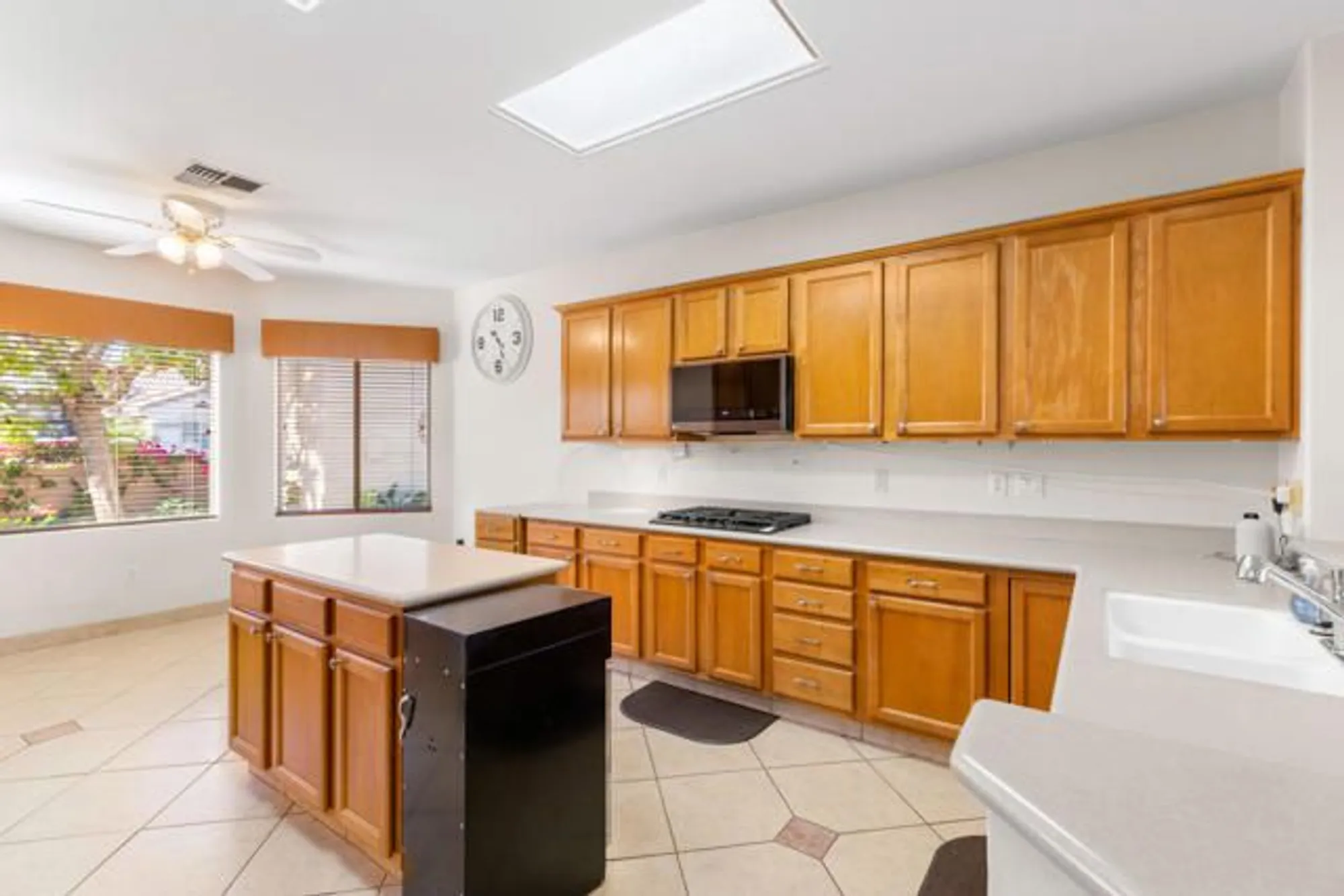 Property Slideshow image 11 of 74 | 78728 sunrise canyon ave, Palm Desert, CA, 92211