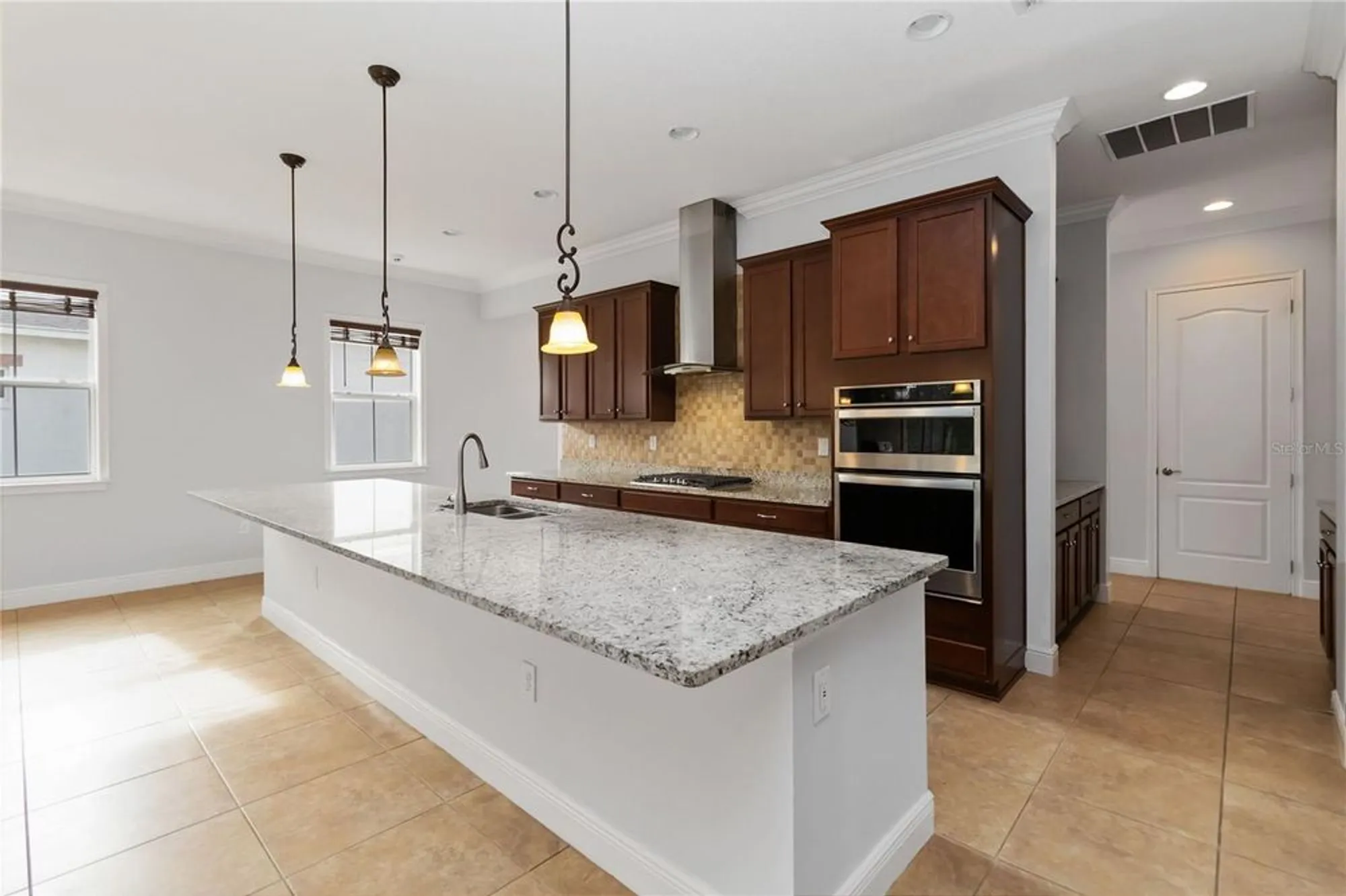 Property Slideshow image 14 of 54 | 5043 vantage ct, Saint Cloud, FL, 34772