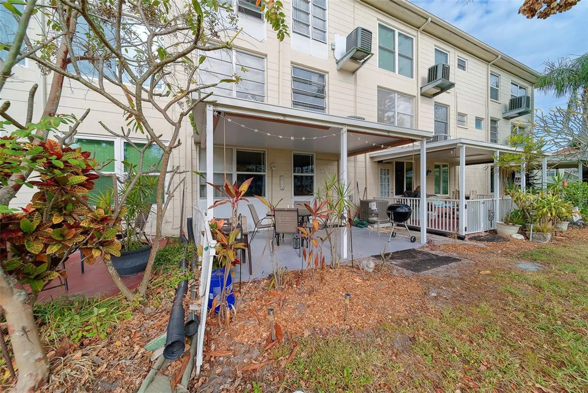 Property Slideshow image 35 of 55 | 2433 brazilia dr apt 5, Clearwater, FL, 33763