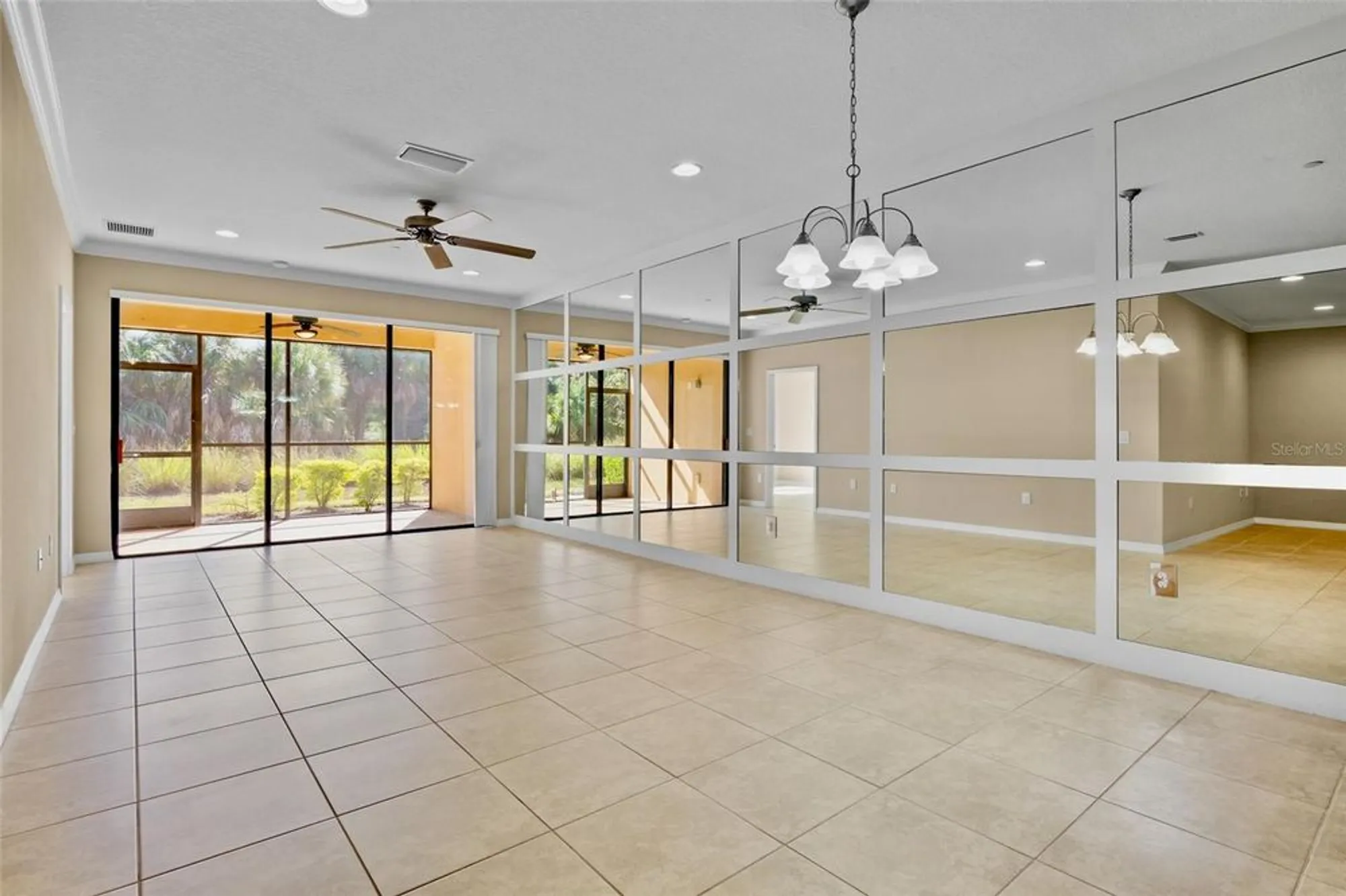 Property Slideshow image 4 of 49 | 5425 cicerone st 103, Sarasota, FL, 34238