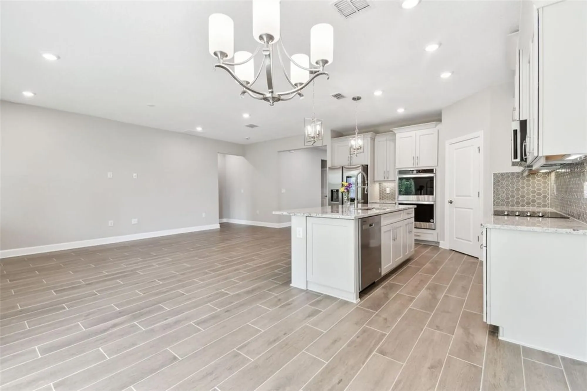 Property Slideshow image 19 of 62 | 620 nasturtium ct, Nokomis, FL, 34275