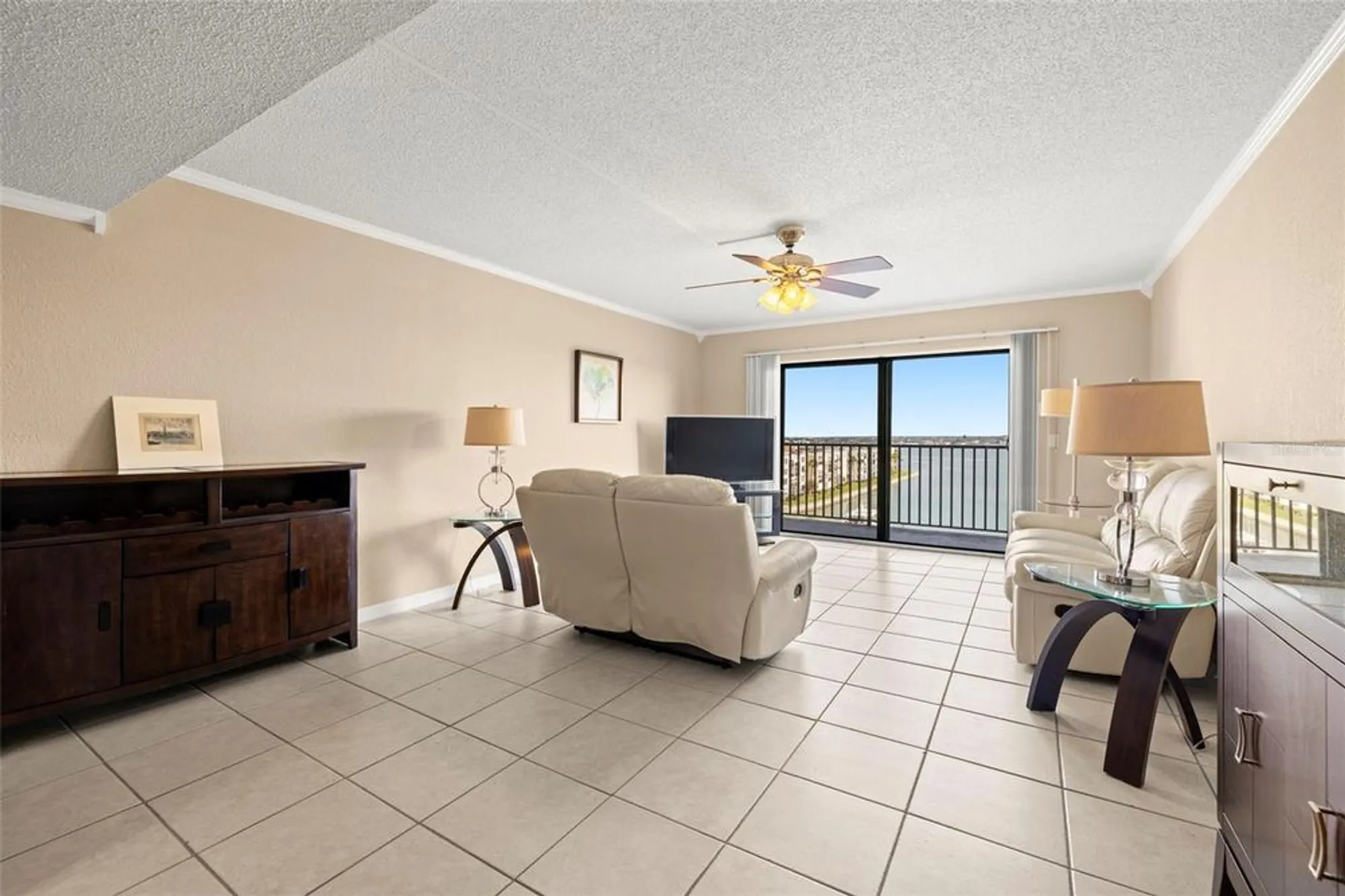 Property Slideshow image 3 of 40 | 7300 sun island dr 605, South Pasadena, FL, 33707