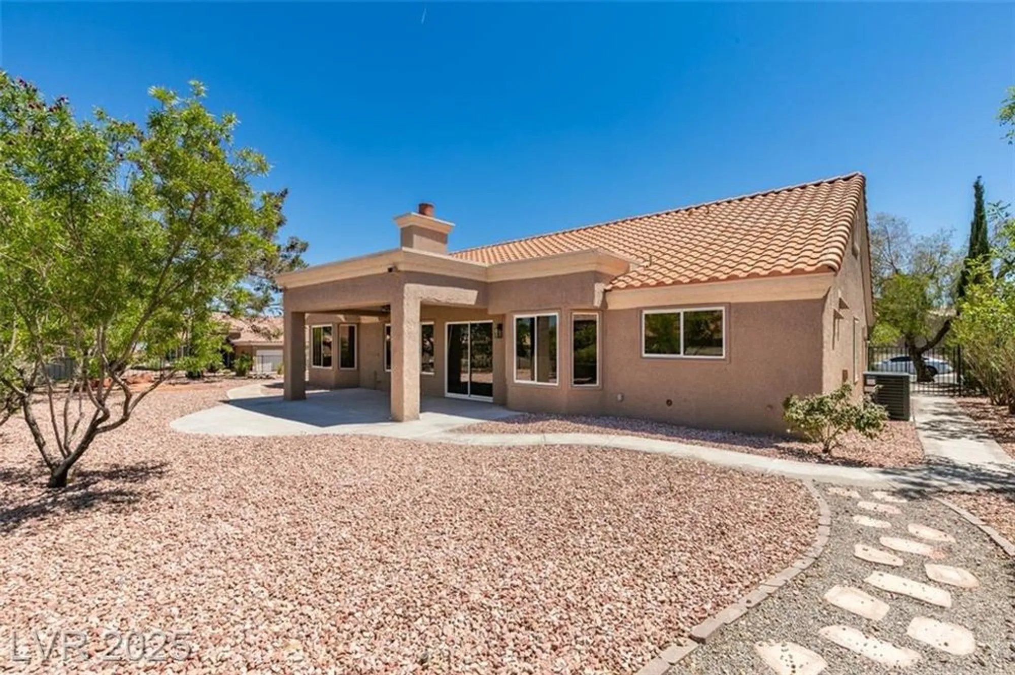 Property Slideshow image 28 of 30 | 9800 rosamond dr, Las Vegas, NV, 89134