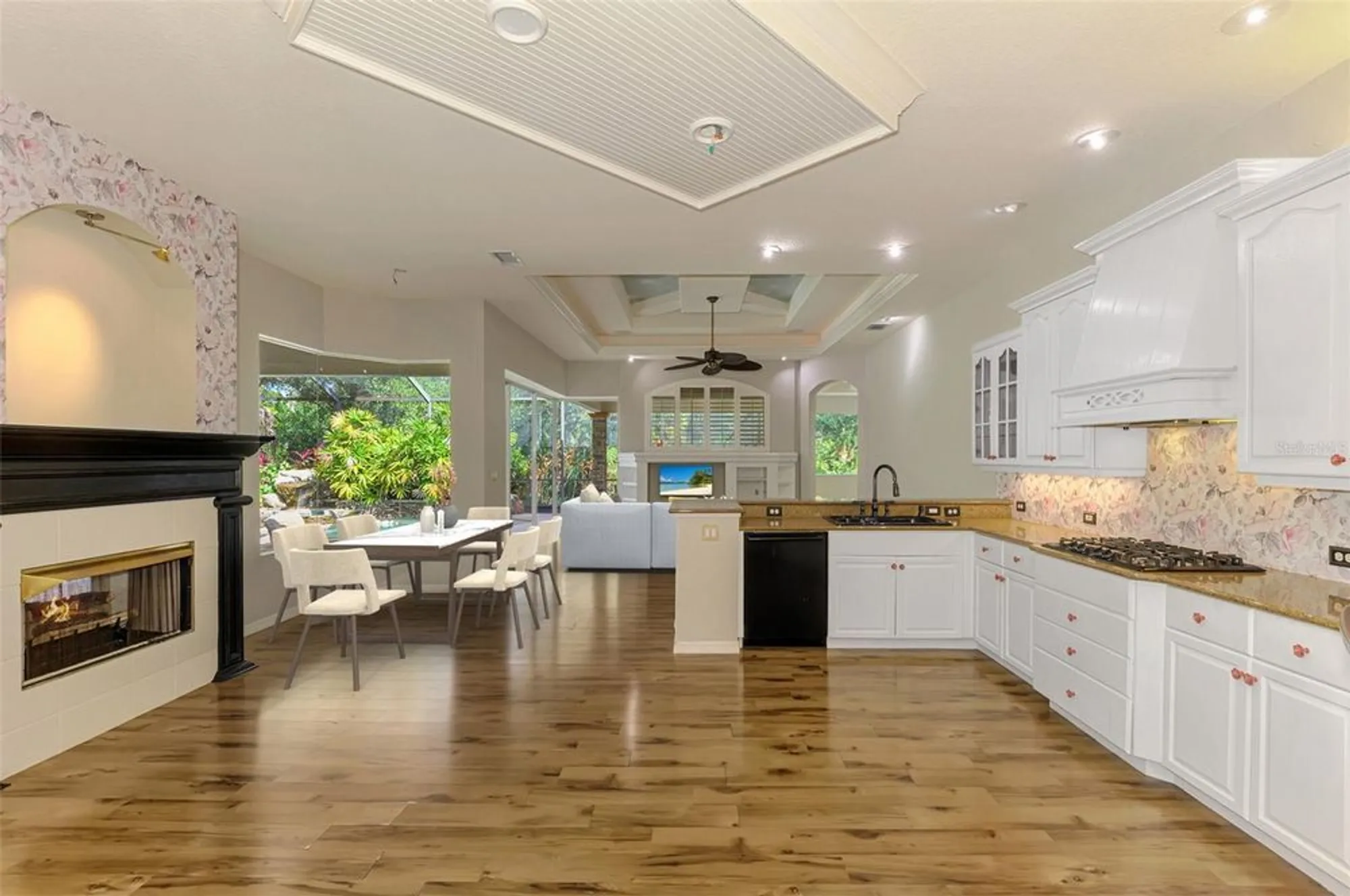 Property Slideshow image 20 of 79 | 4889 carrington cir, Sarasota, FL, 34243