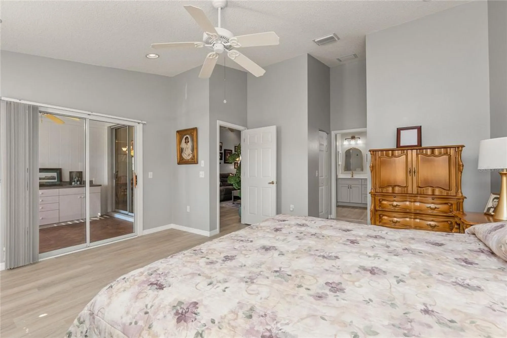 Property Slideshow image 20 of 46 | 1208 flora vista st, Trinity, FL, 34655