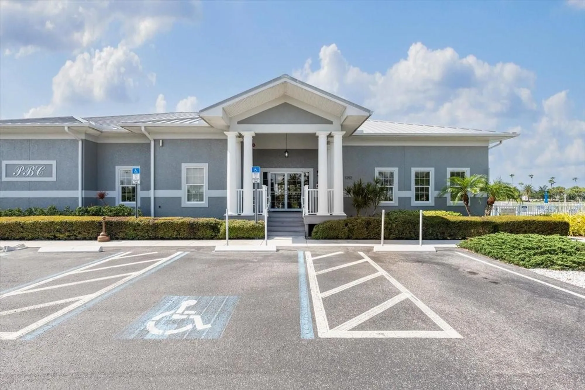 Property Slideshow image 43 of 65 | 970 sandpiper cir # 970, Bradenton, FL, 34209