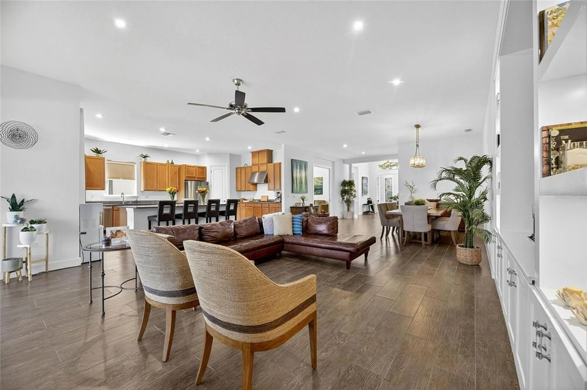 Property Slideshow image 47 of 99 | 11121 egeria dr, Odessa, FL, 33556