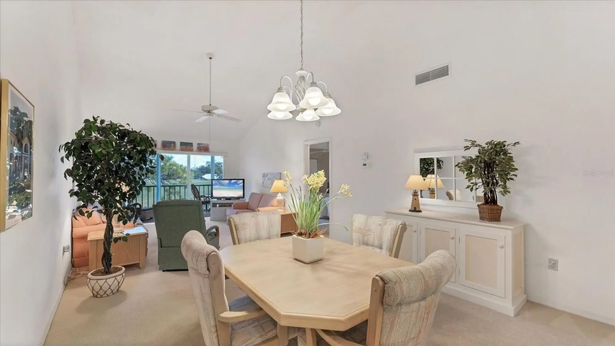 Property Slideshow image 8 of 44 | 450 cerromar rd 282, Venice, FL, 34293