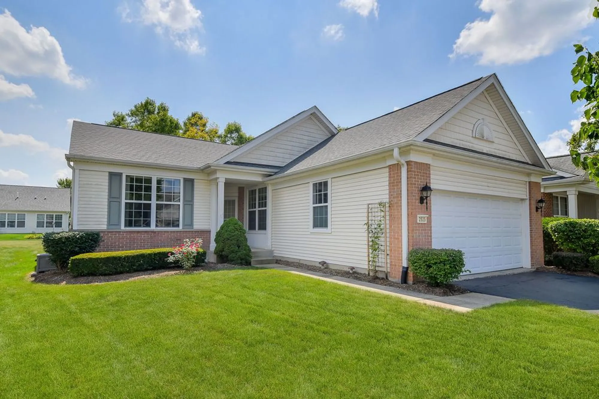 Property Slideshow image 1 of 26 | 2525 rolling rdg, Elgin, IL, 60124