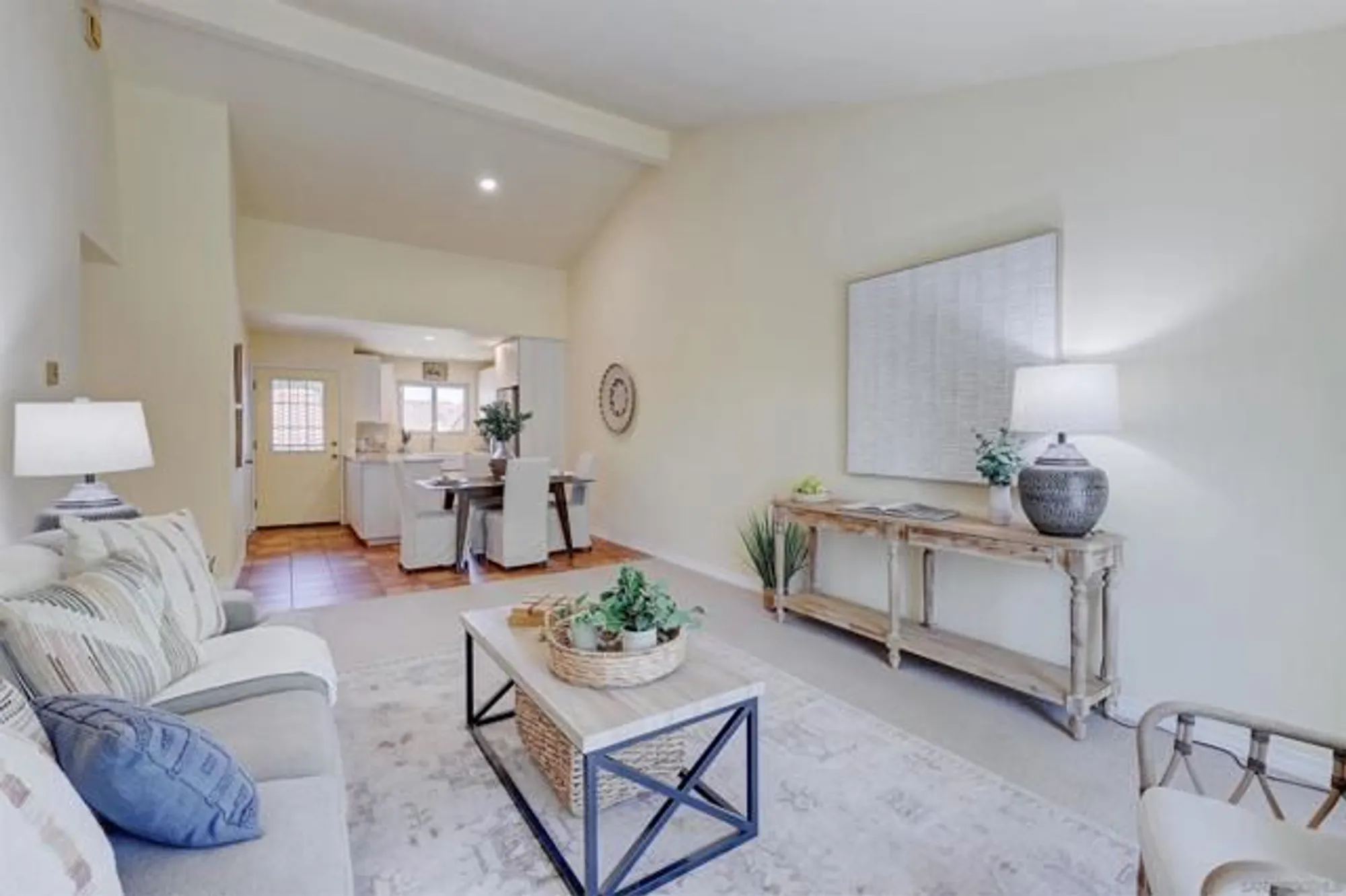 Property Slideshow image 6 of 48 | 1982 fairlee dr, Encinitas, CA, 92024