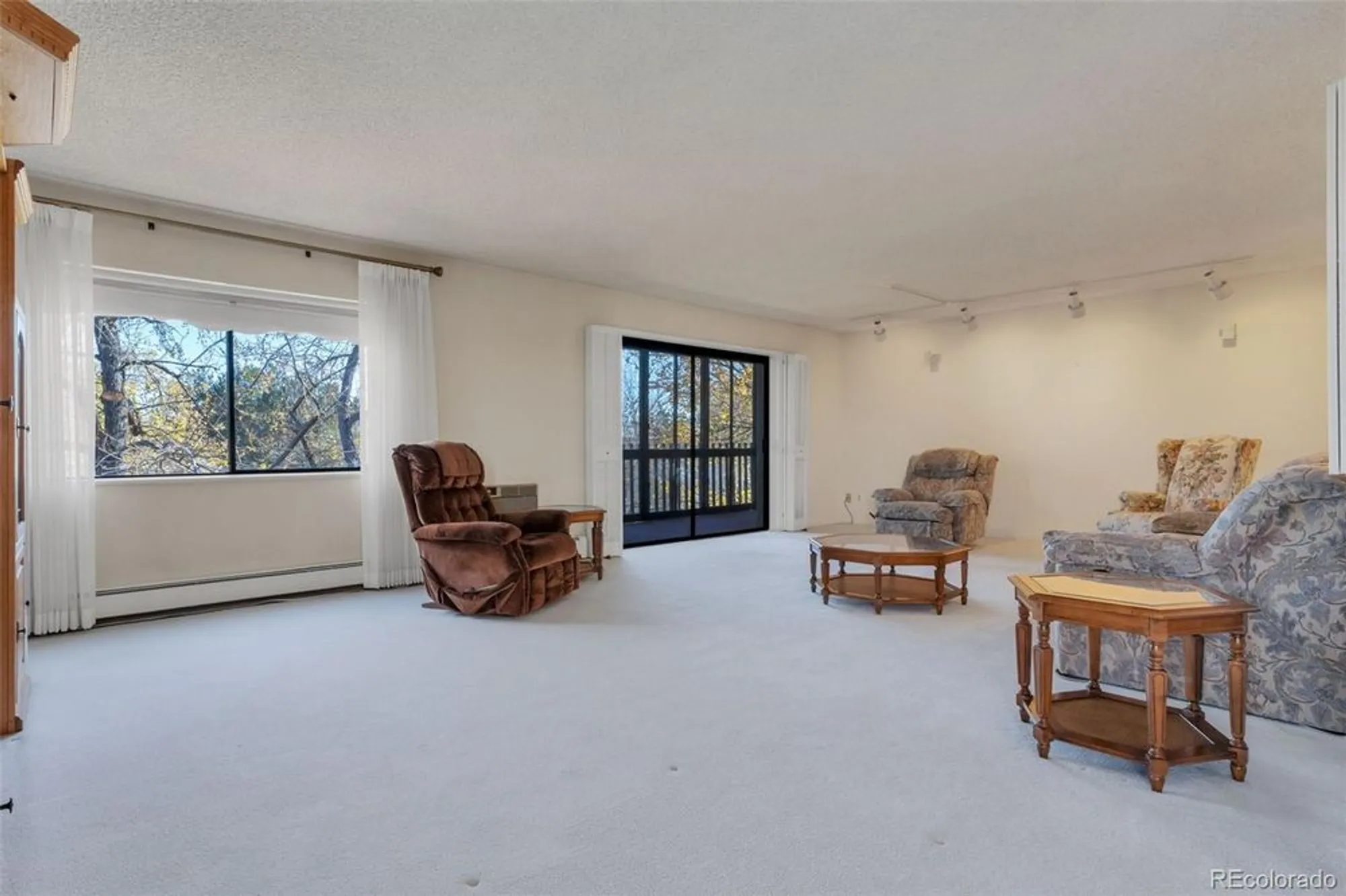 Property Slideshow image 10 of 21 | 13691 e marina dr 301, Aurora, CO, 80014