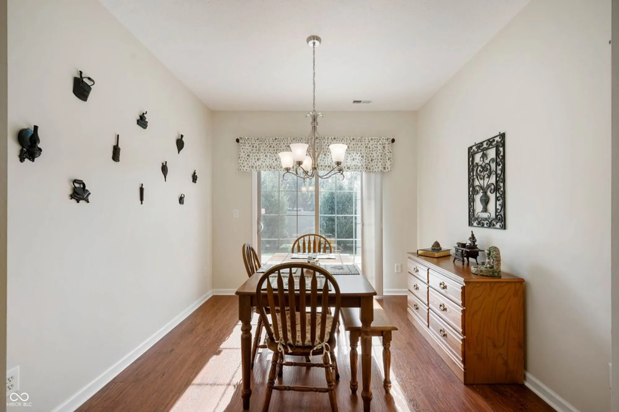 Property Slideshow image 9 of 20 | 8887 stoney meadow blvd, Avon, IN, 46123