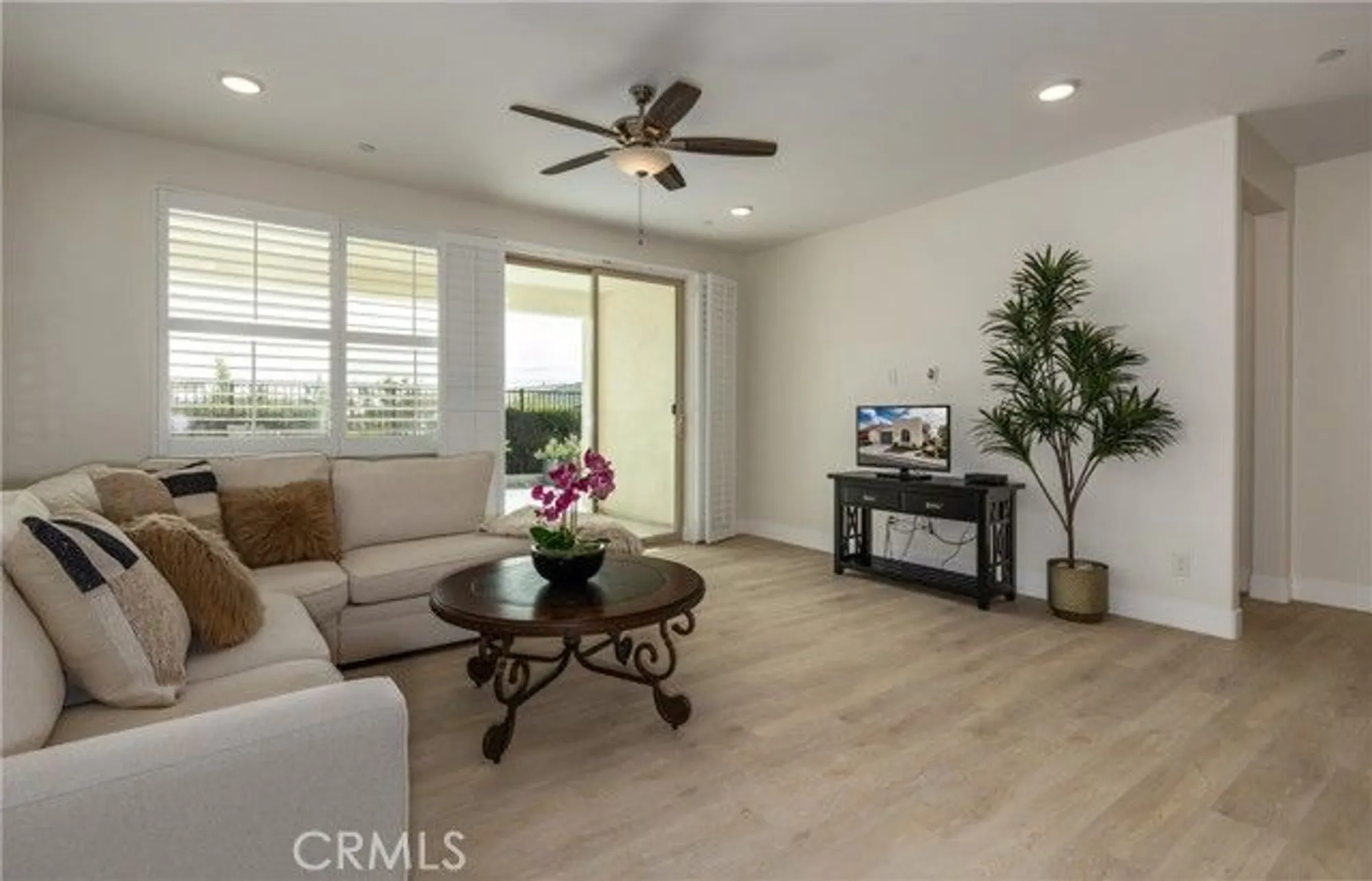 Property Slideshow image 10 of 38 | 1521 summerfield way, Beaumont, CA, 92223