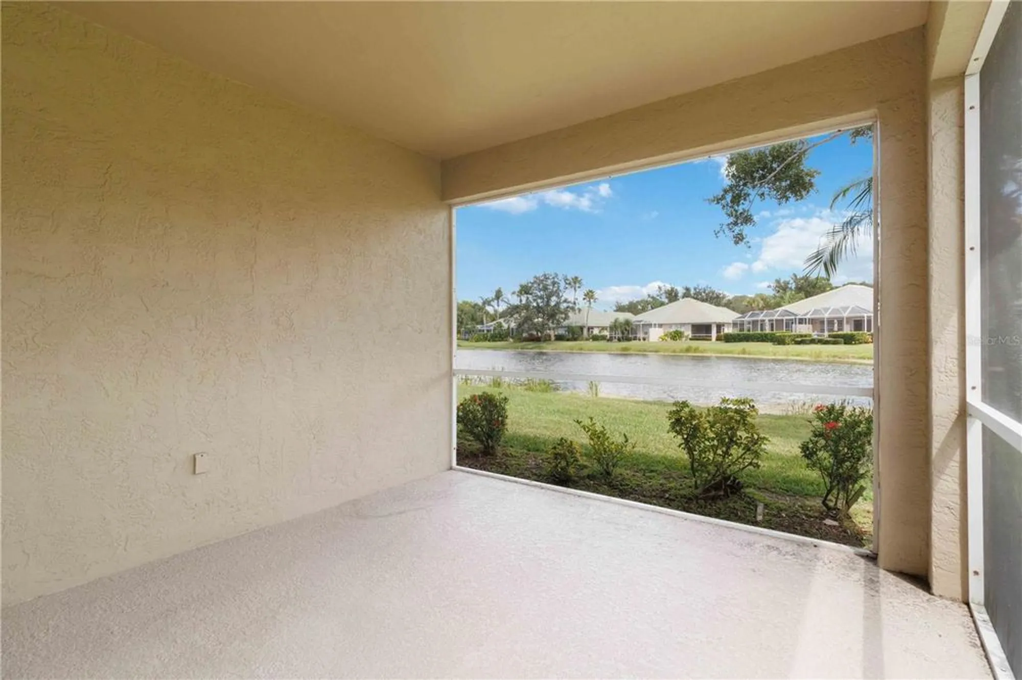 Property Slideshow image 27 of 51 | 4939 lakescene pl, Sarasota, FL, 34243