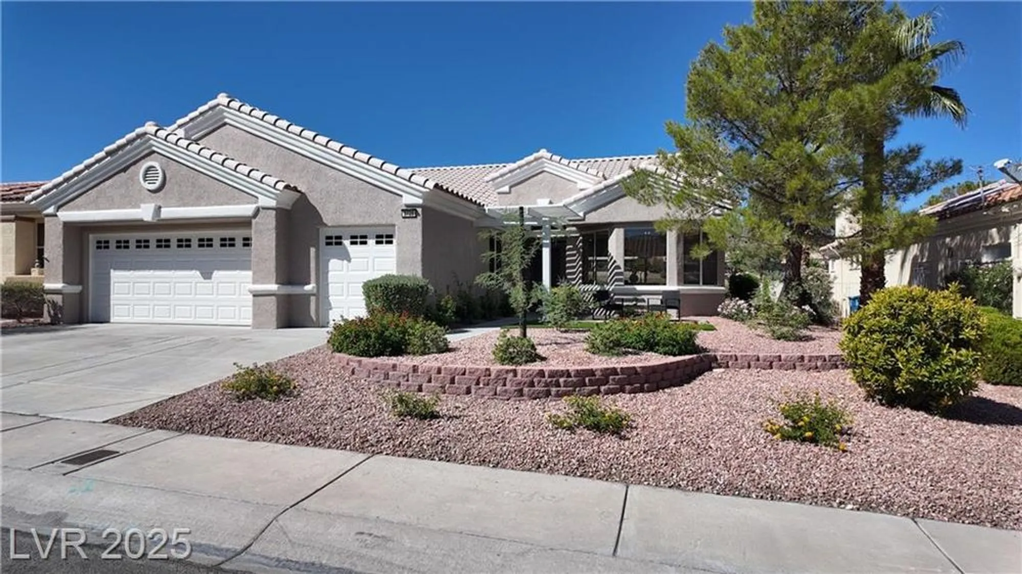 Property Slideshow image 38 of 43 | 2725 youngdale dr, Las Vegas, NV, 89134