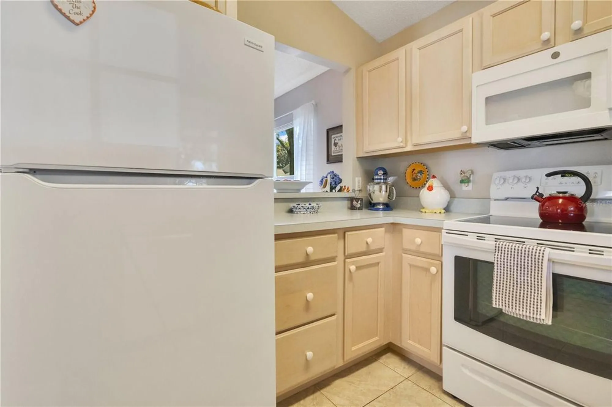 Property Slideshow image 11 of 39 | 25036 cranes roost cir, Leesburg, FL, 34748