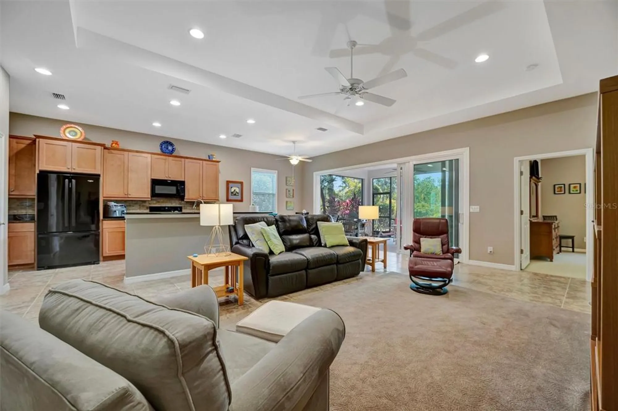 Property Slideshow image 22 of 78 | 5009 lake overlook ave, Bradenton, FL, 34208