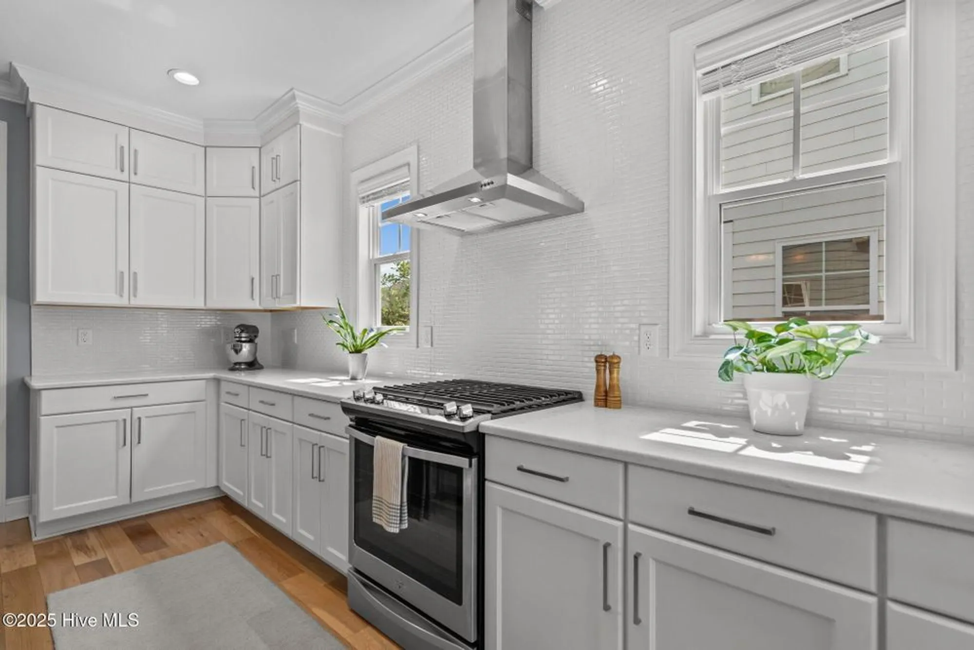 Property Slideshow image 7 of 63 | 4563 old towne st, Wilmington, NC, 28412