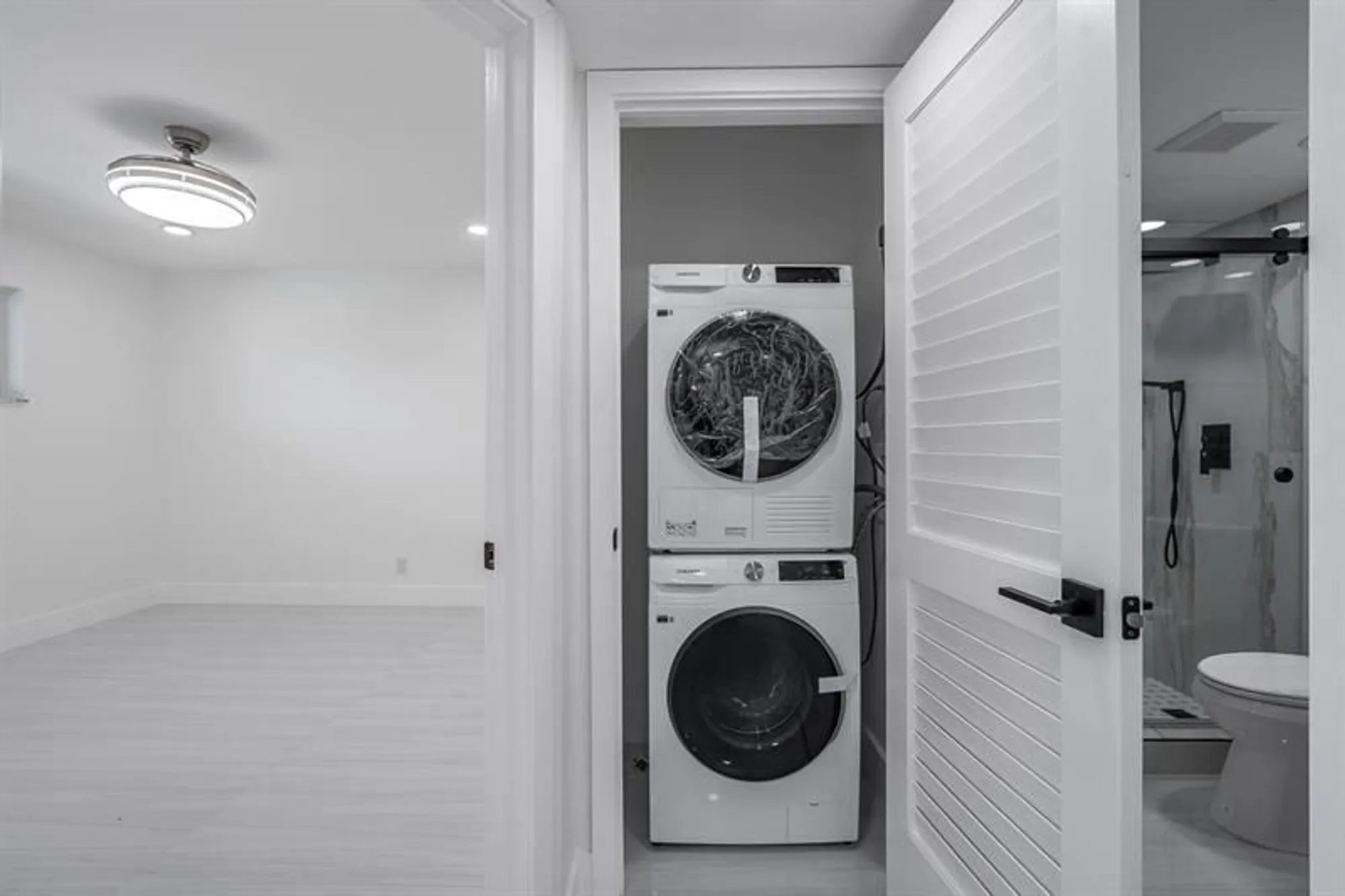 Property Slideshow image 6 of 61 | 9811 n hollybrook lake dr 308, Pembroke Pines, FL, 33025