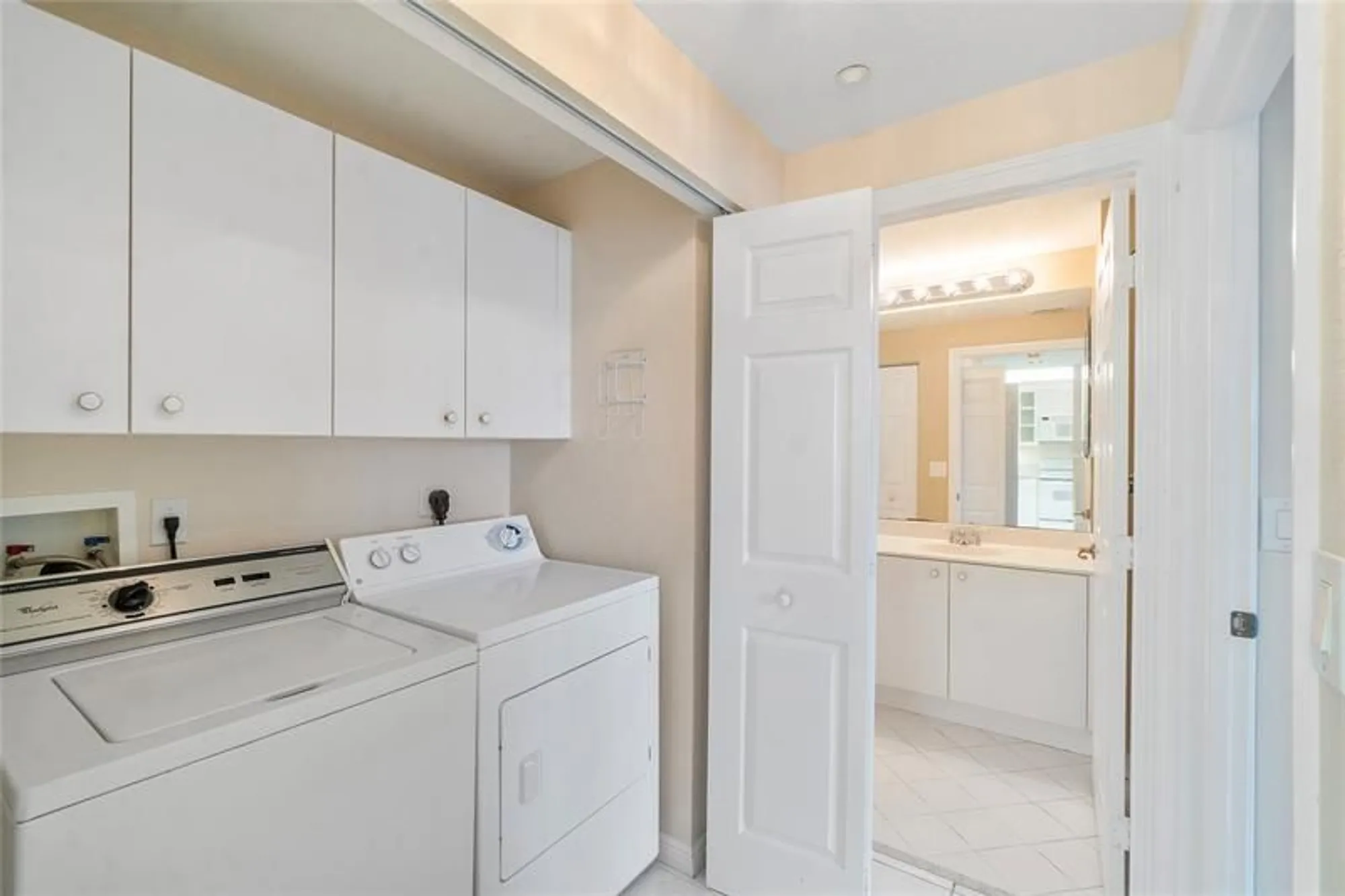 Property Slideshow image 5 of 18 | 7611 southampton ter apt 405a, Tamarac, FL, 33321
